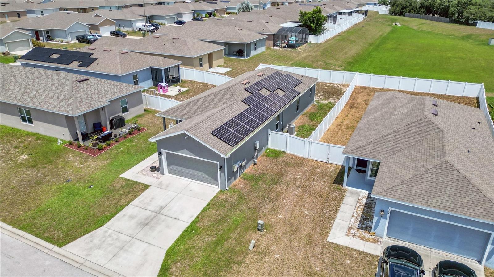 3264 WHISPERING TRAILS AVE