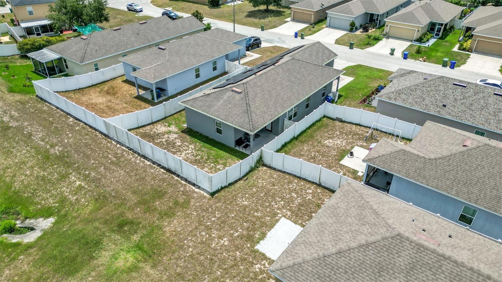 3264 WHISPERING TRAILS AVE