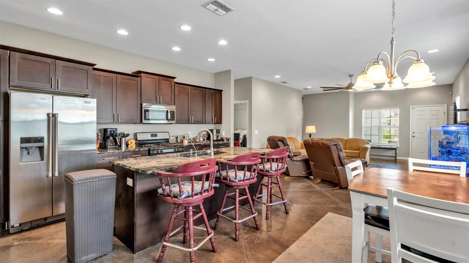 3264 WHISPERING TRAILS AVE