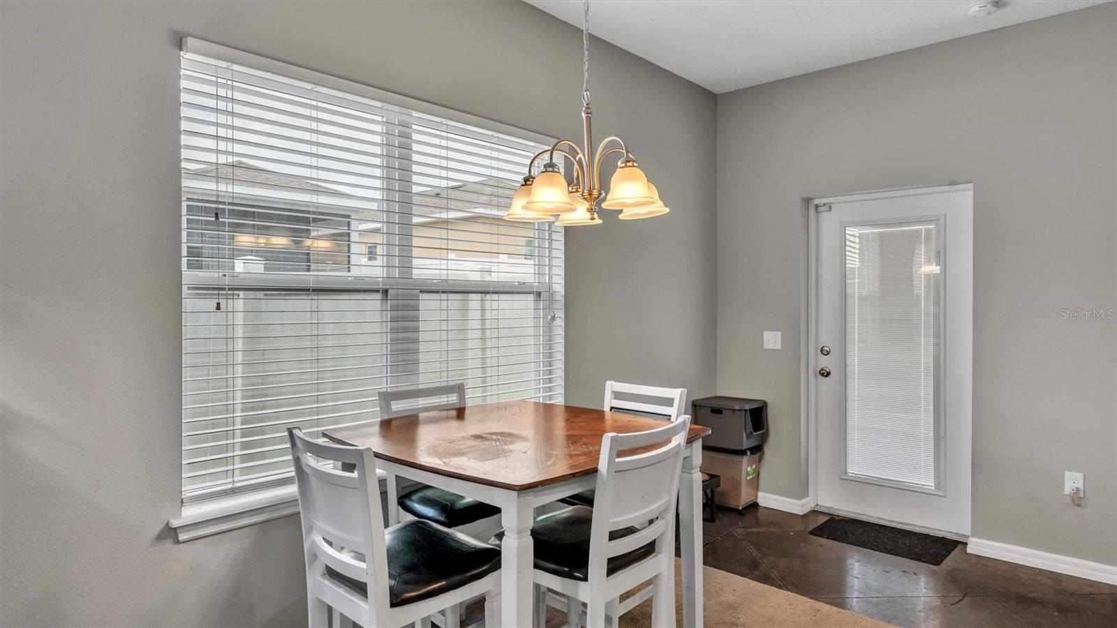 3264 WHISPERING TRAILS AVE