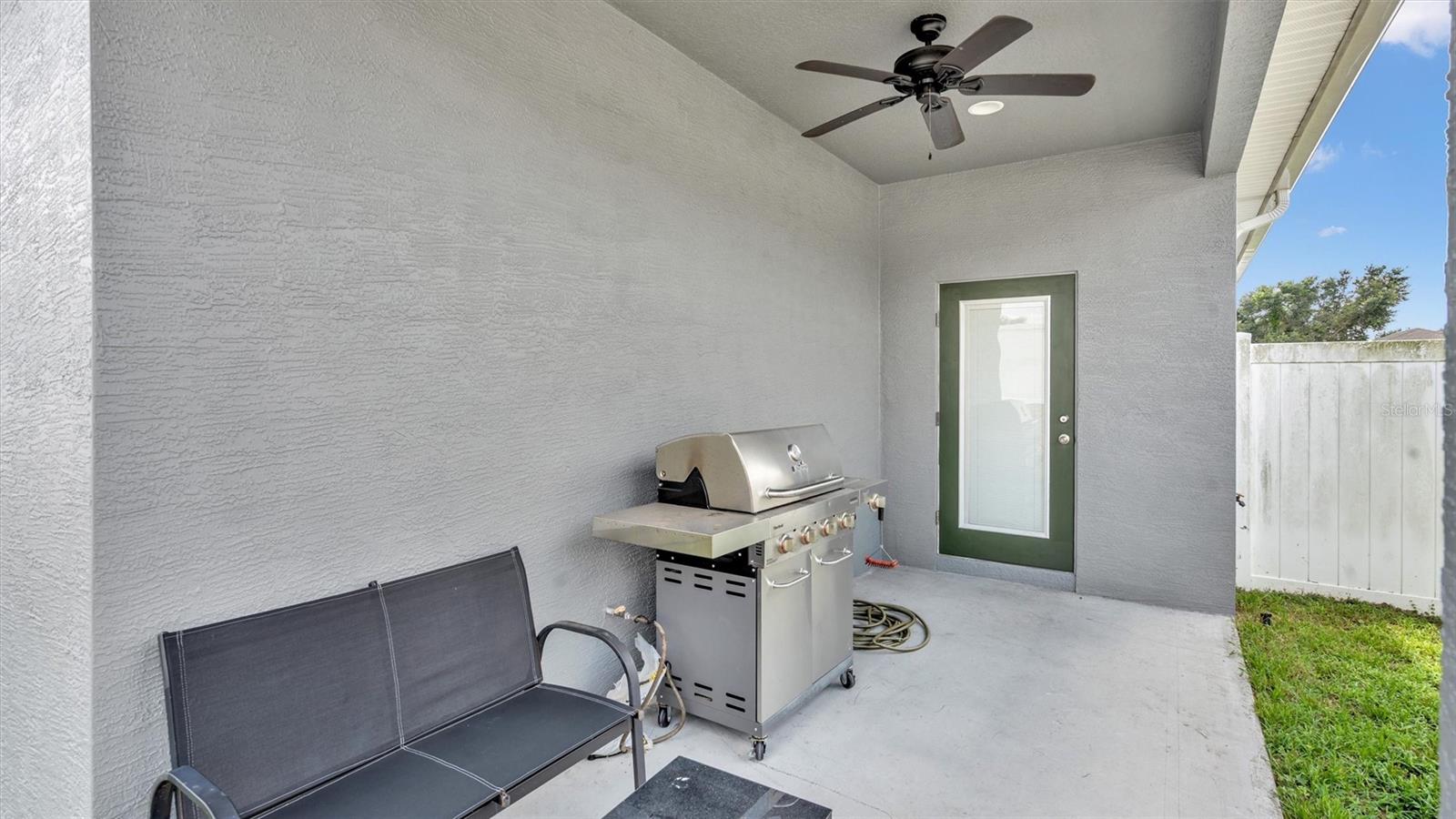 3264 WHISPERING TRAILS AVE