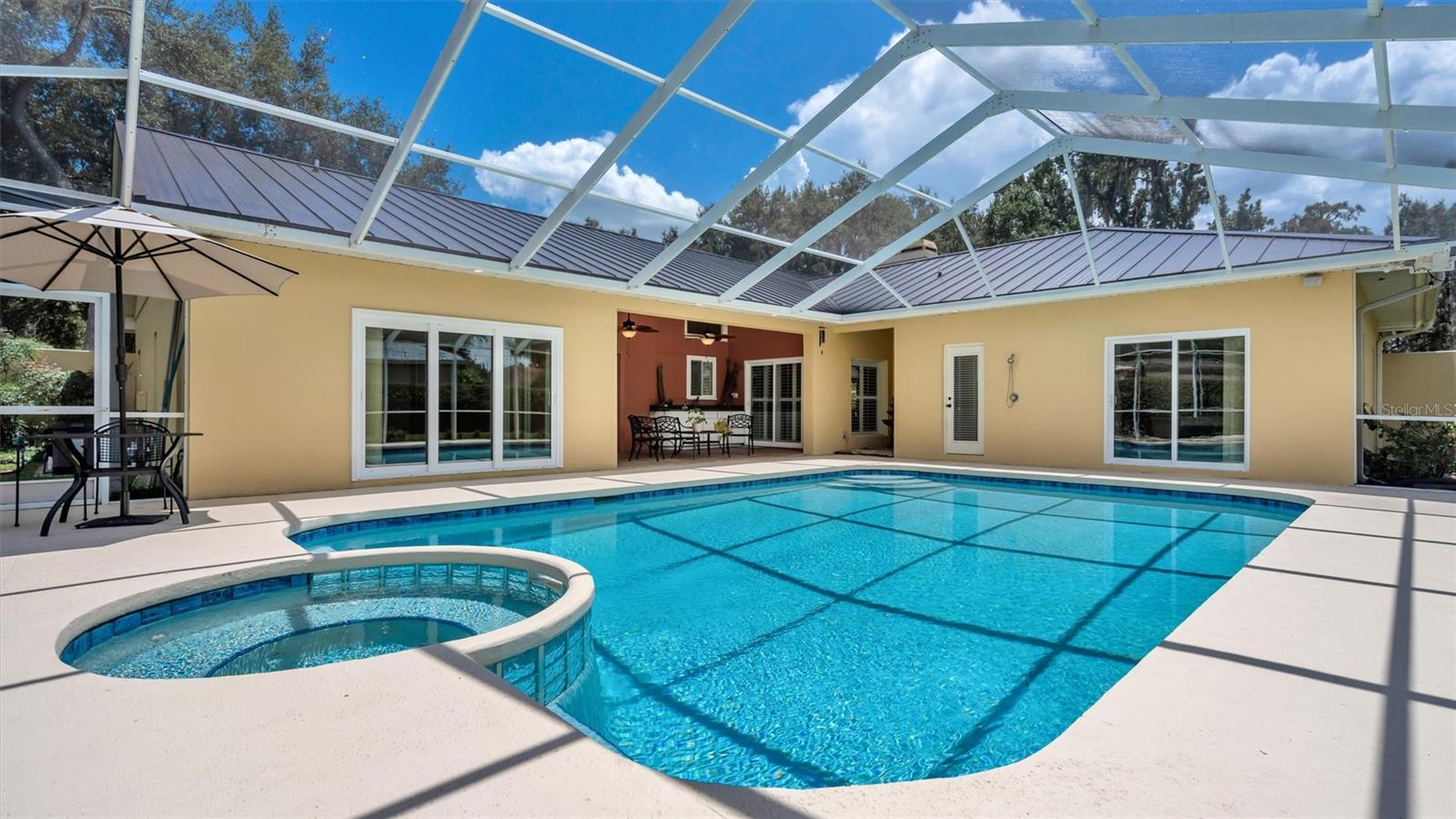 1303 LONGWOOD OAKS BLVD