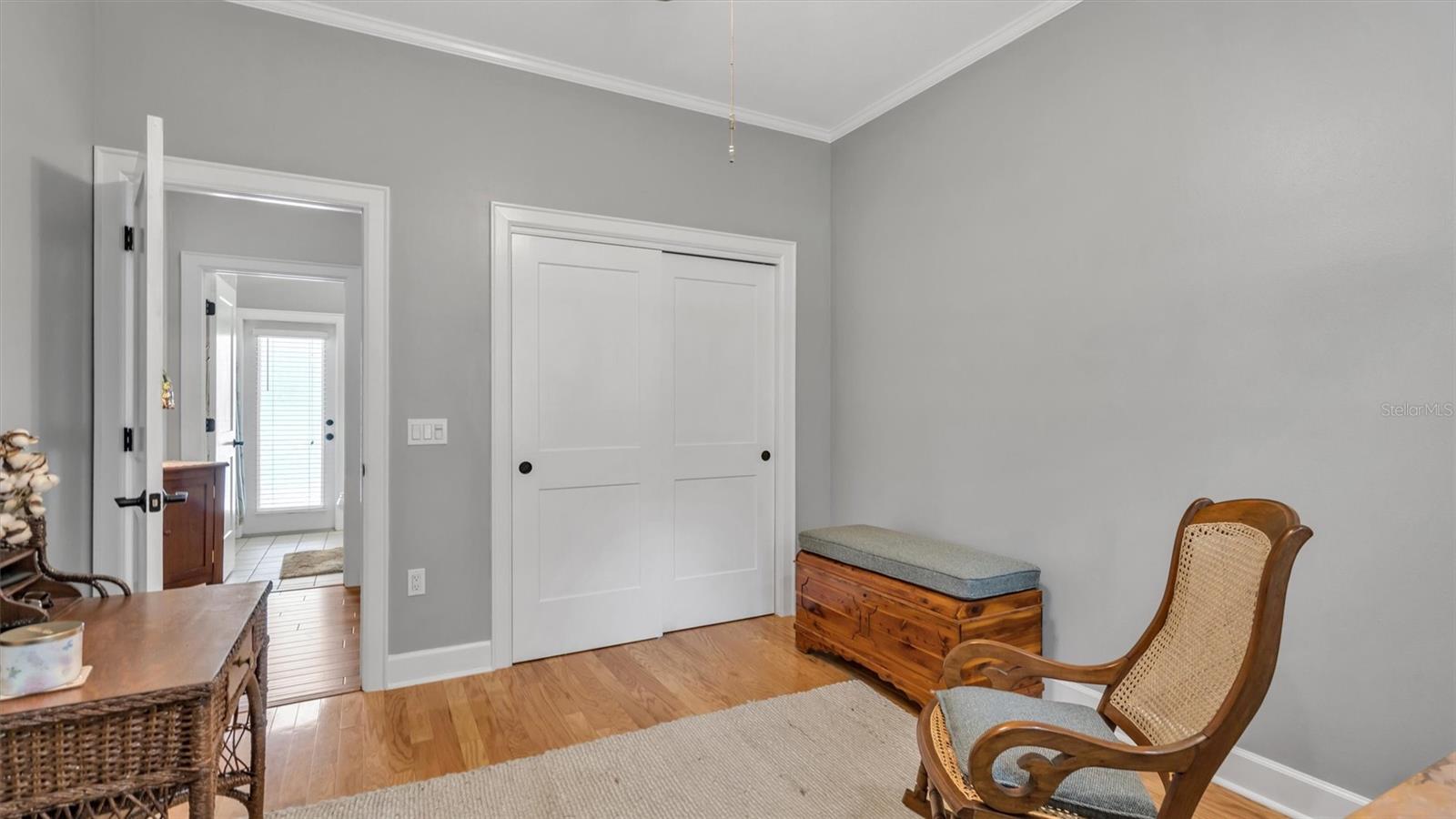 1303 LONGWOOD OAKS BLVD