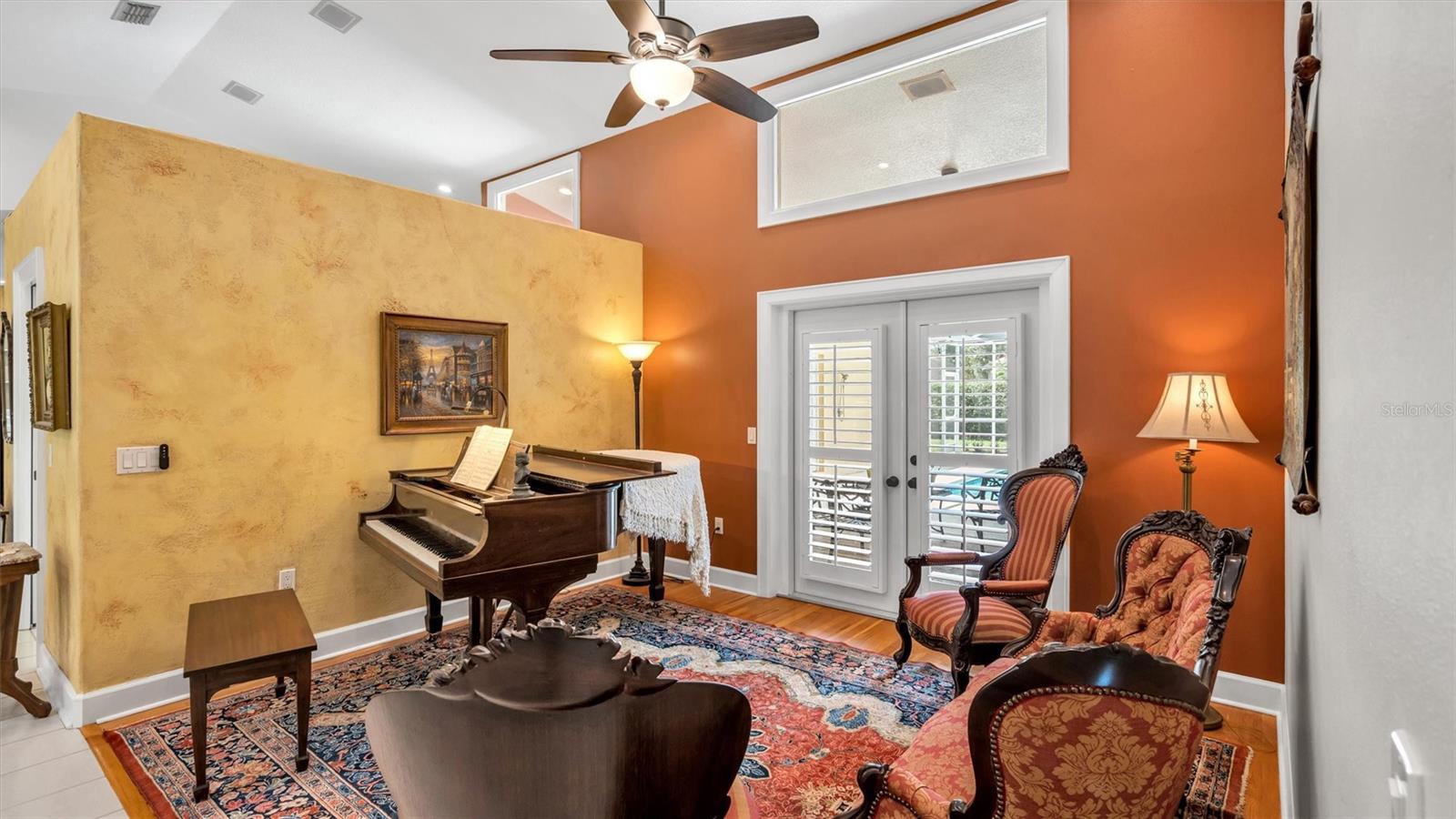 1303 LONGWOOD OAKS BLVD