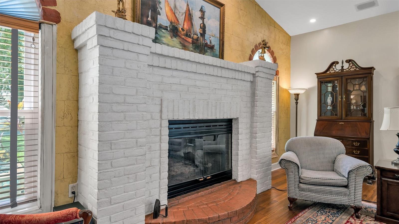 1303 LONGWOOD OAKS BLVD