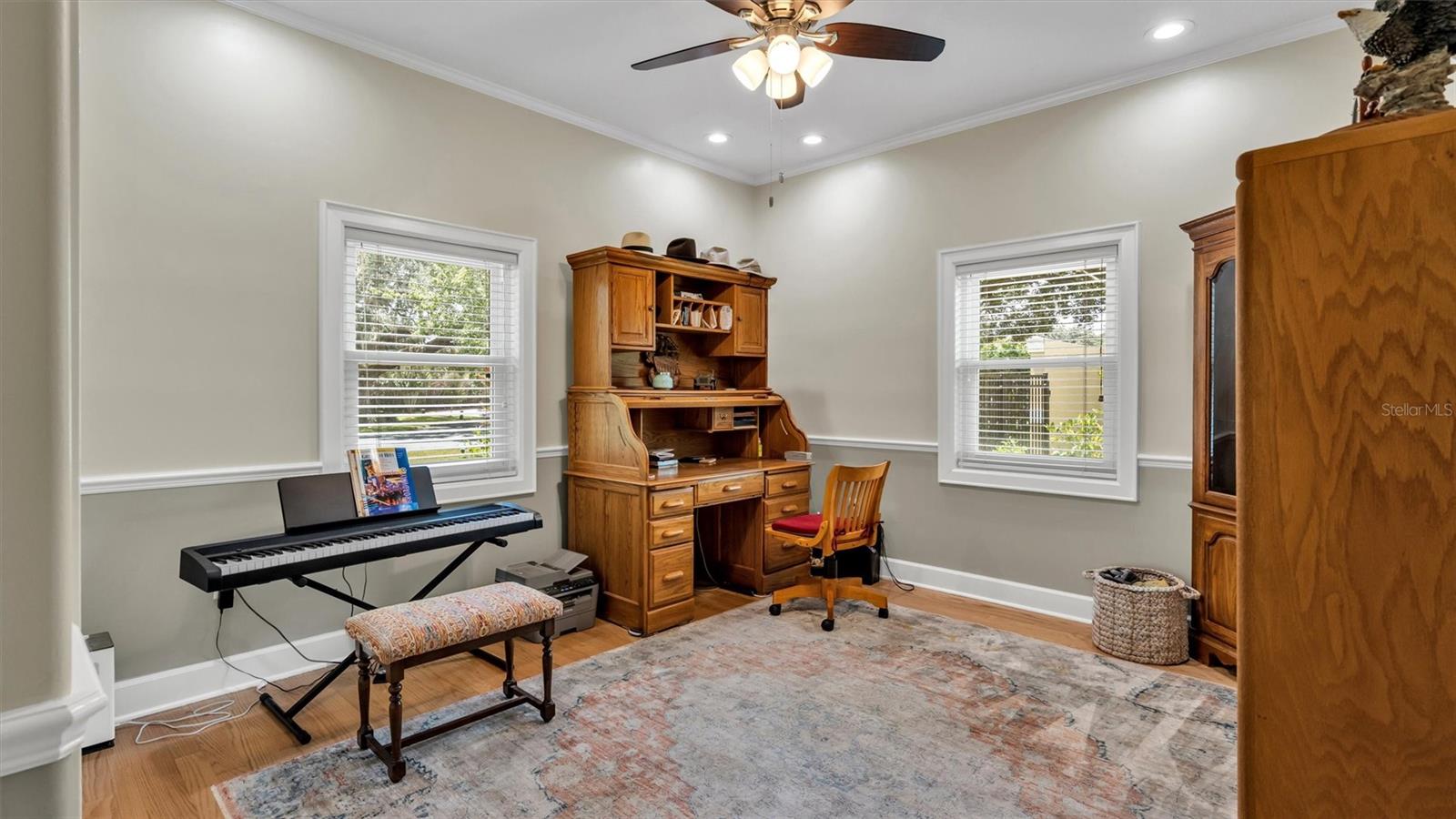 1303 LONGWOOD OAKS BLVD