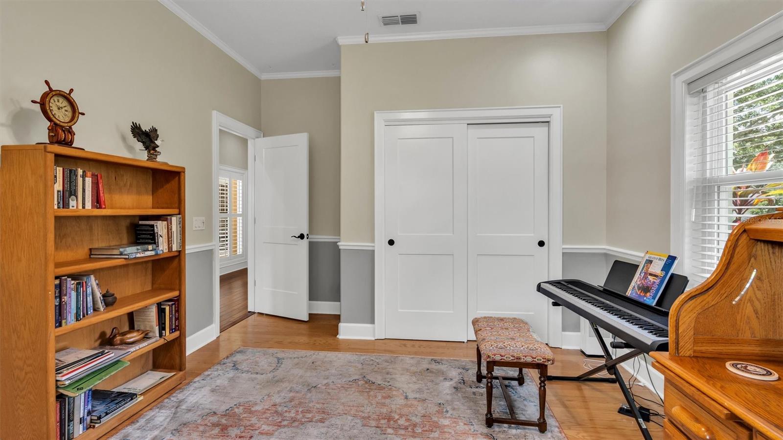 1303 LONGWOOD OAKS BLVD