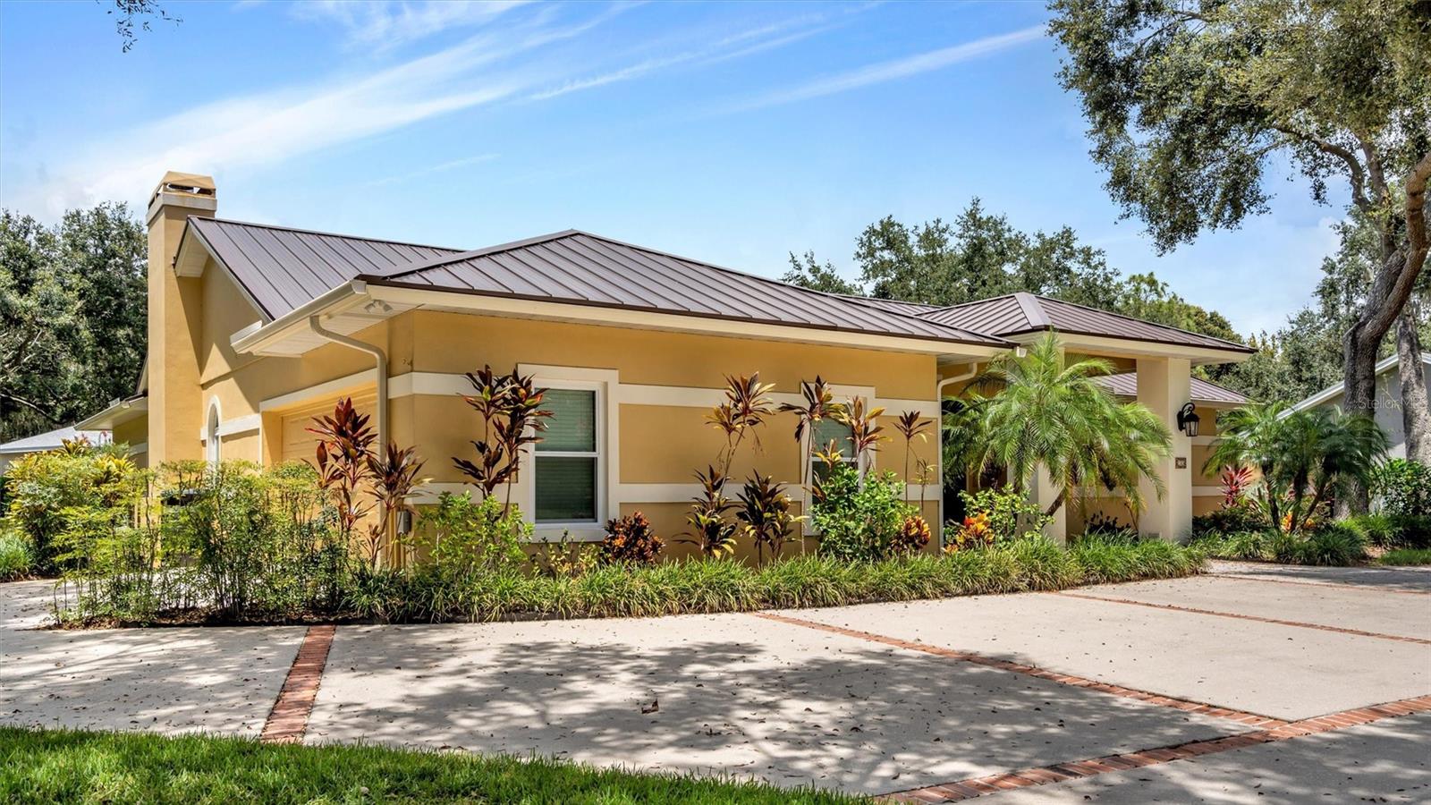 1303 LONGWOOD OAKS BLVD