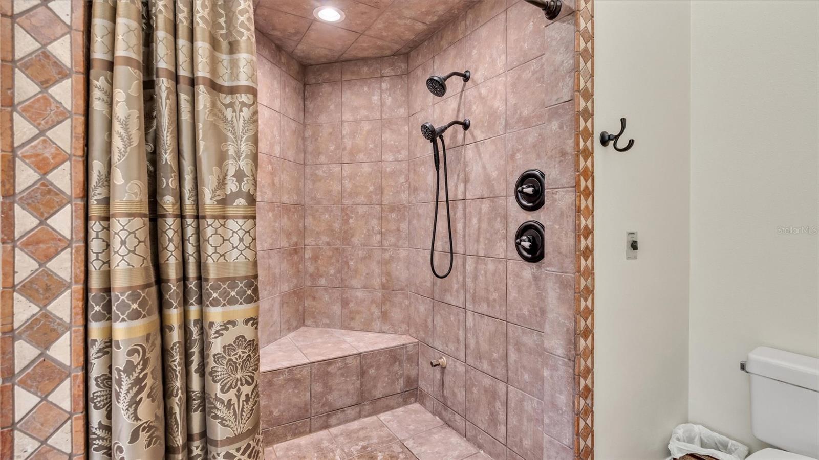 1303 LONGWOOD OAKS BLVD