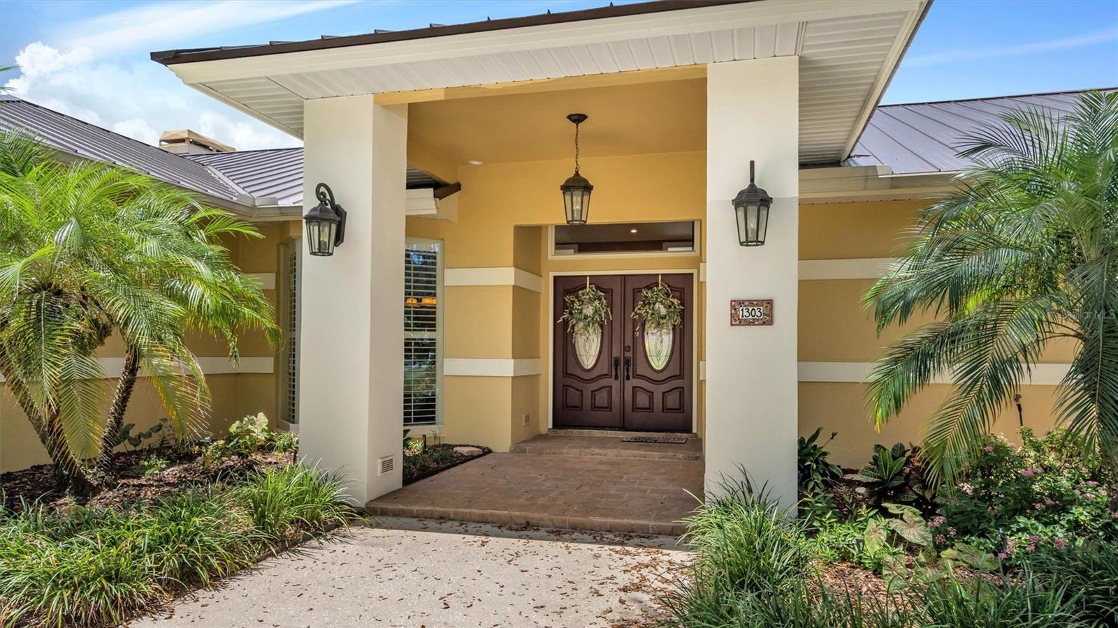 1303 LONGWOOD OAKS BLVD