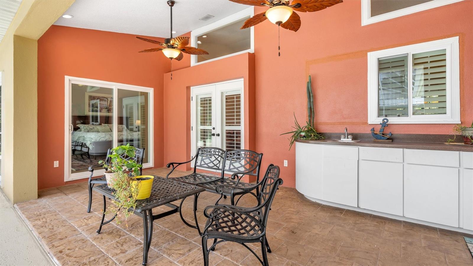 1303 LONGWOOD OAKS BLVD