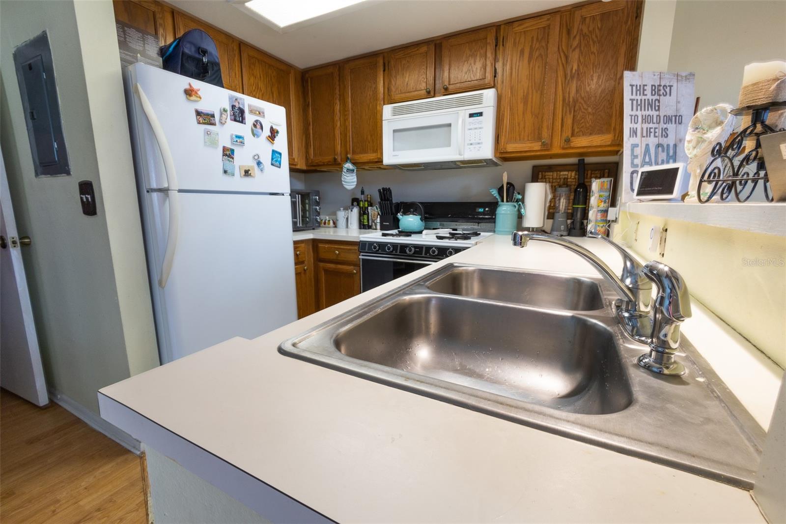 7906 WATERVIEW WAY #7906