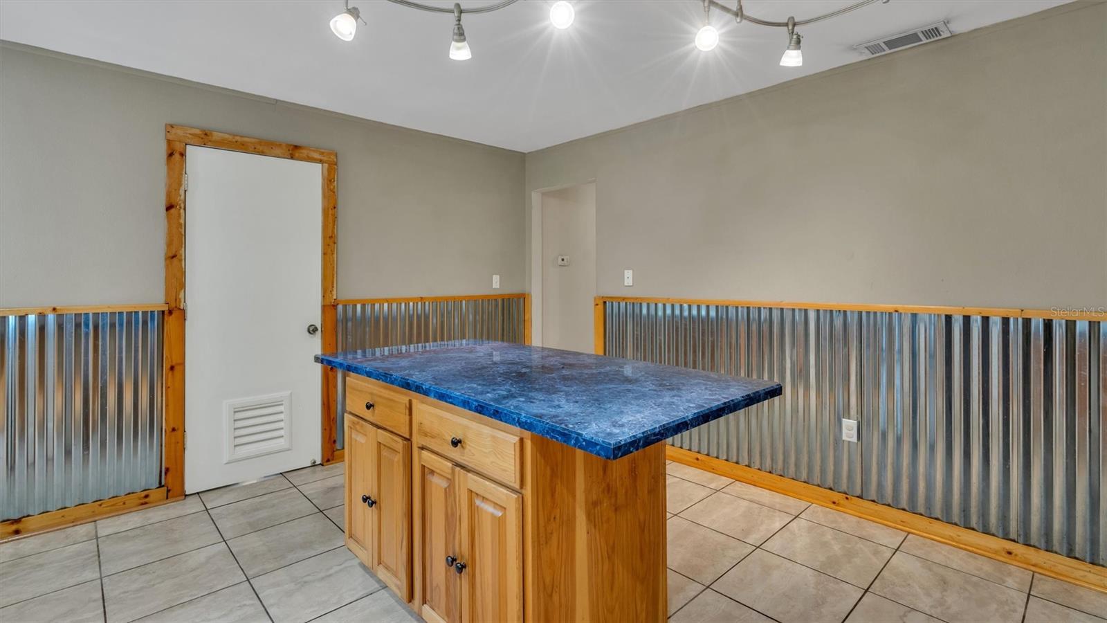 1133 OLD POLK CITY RD