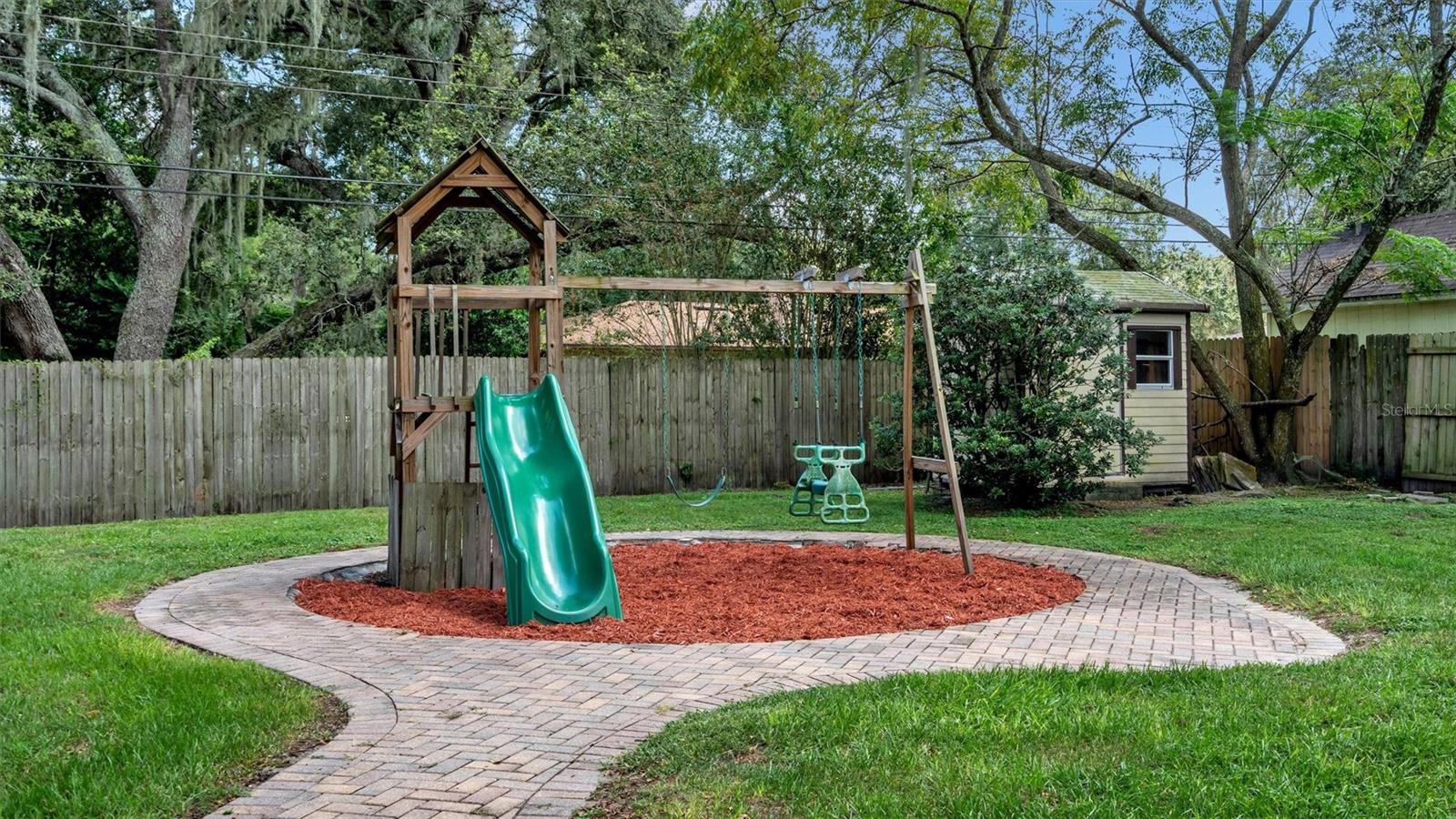 1133 OLD POLK CITY RD