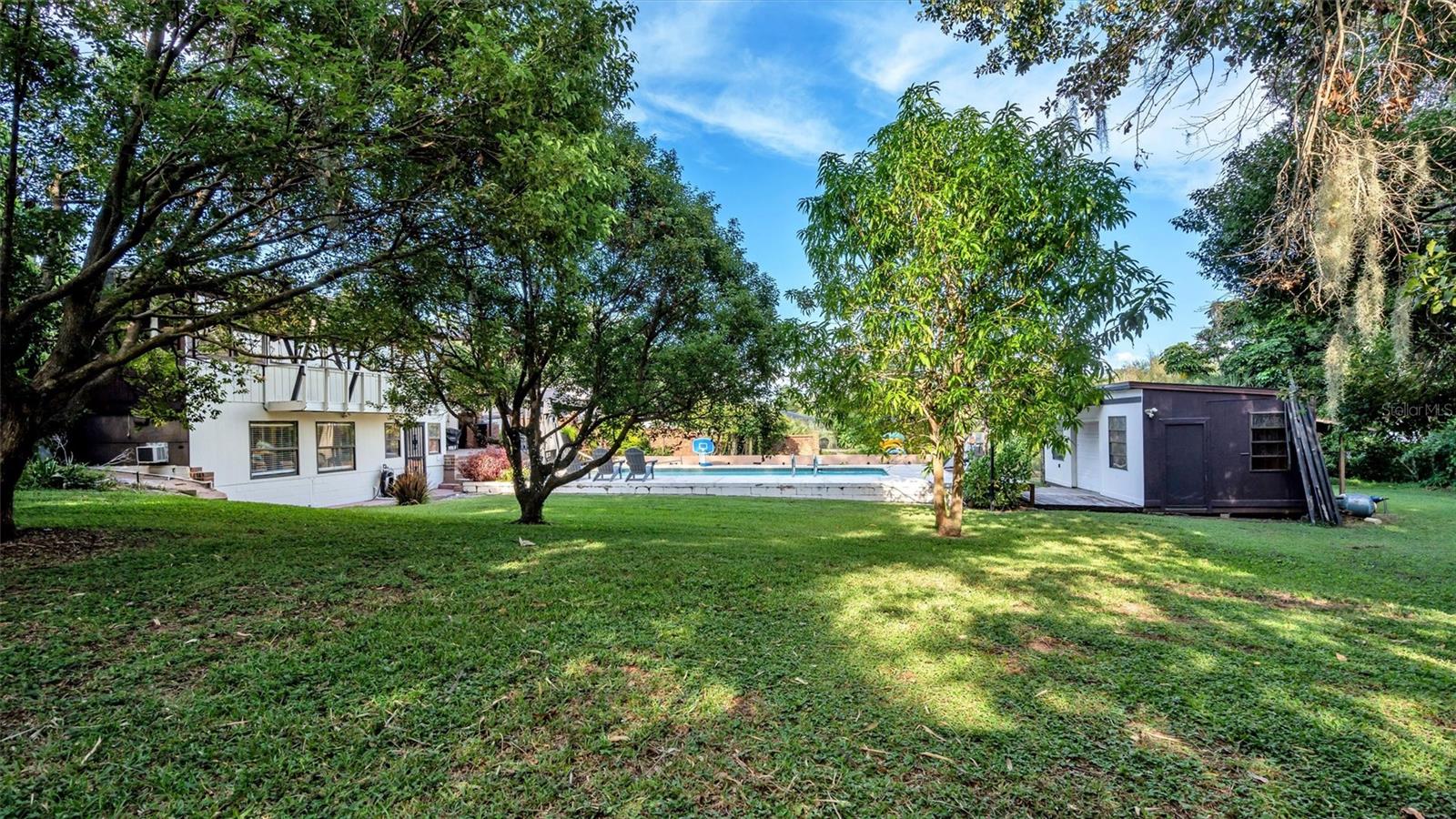 2123 LAKE BENTLEY CT