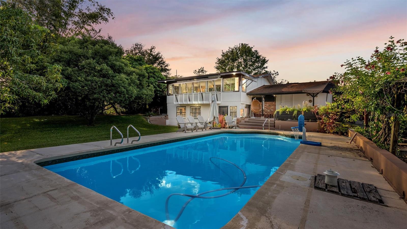 2123 LAKE BENTLEY CT