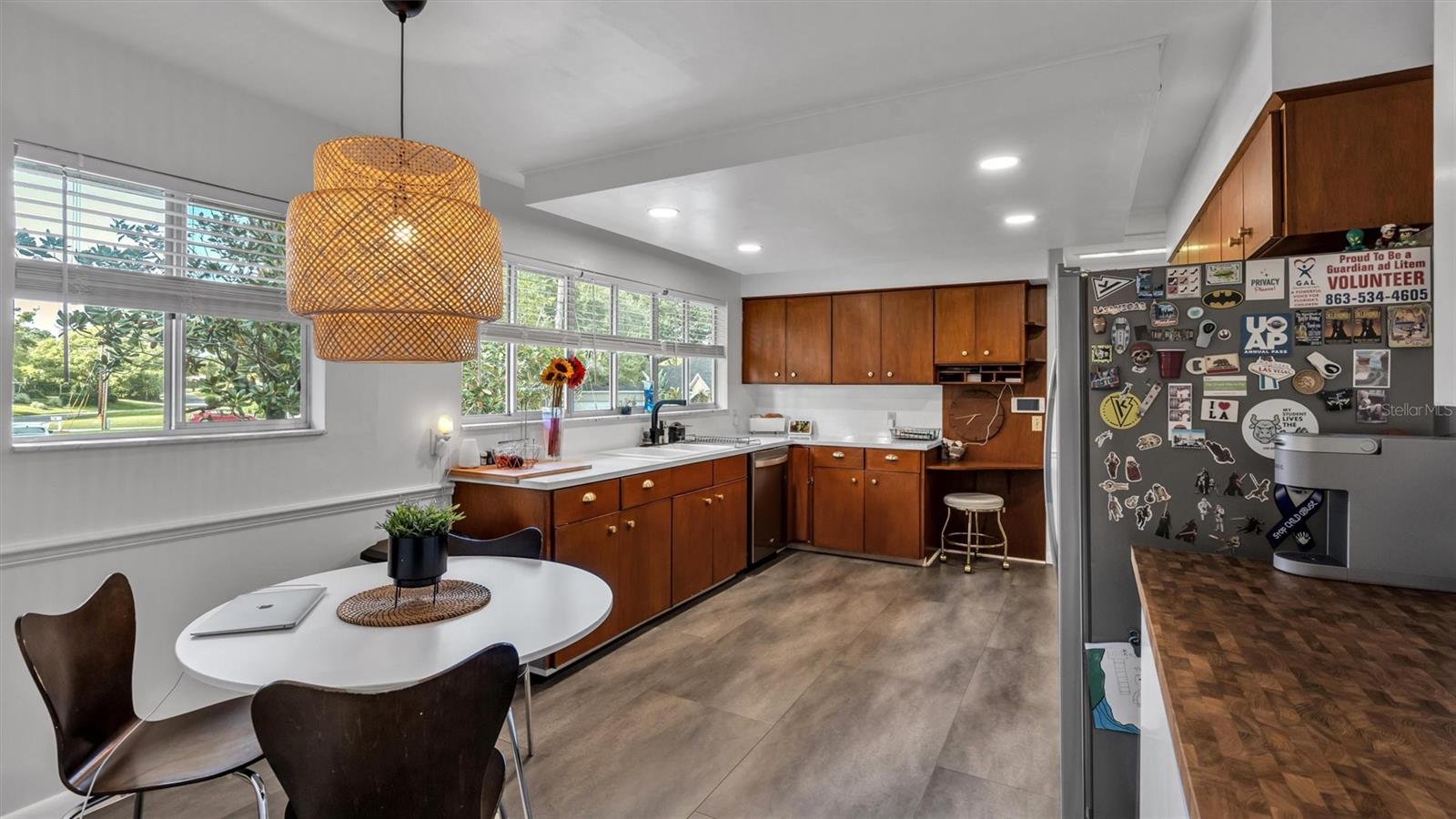 2123 LAKE BENTLEY CT