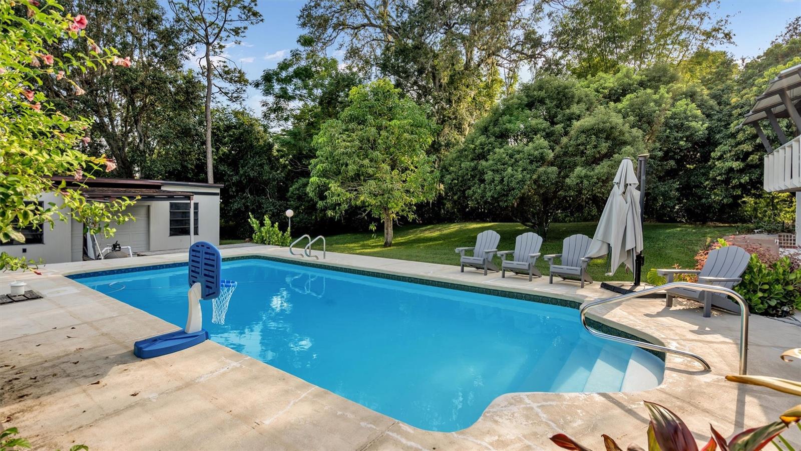 2123 LAKE BENTLEY CT