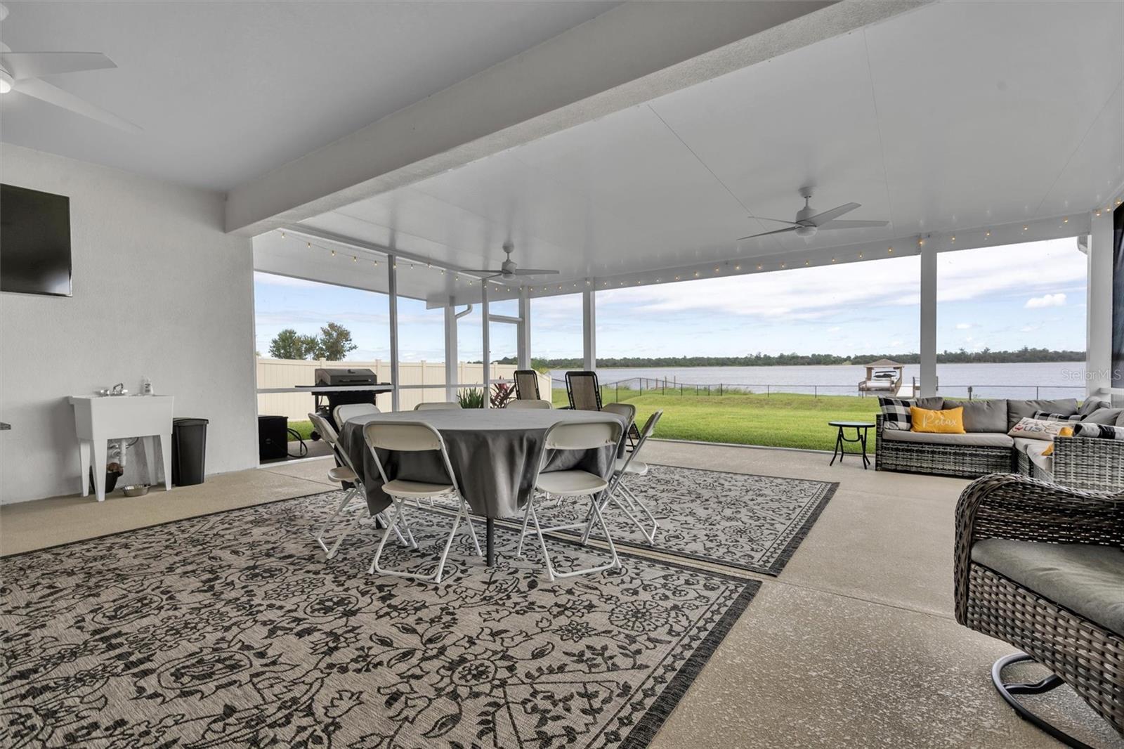 535 SANCTUARY BLVD