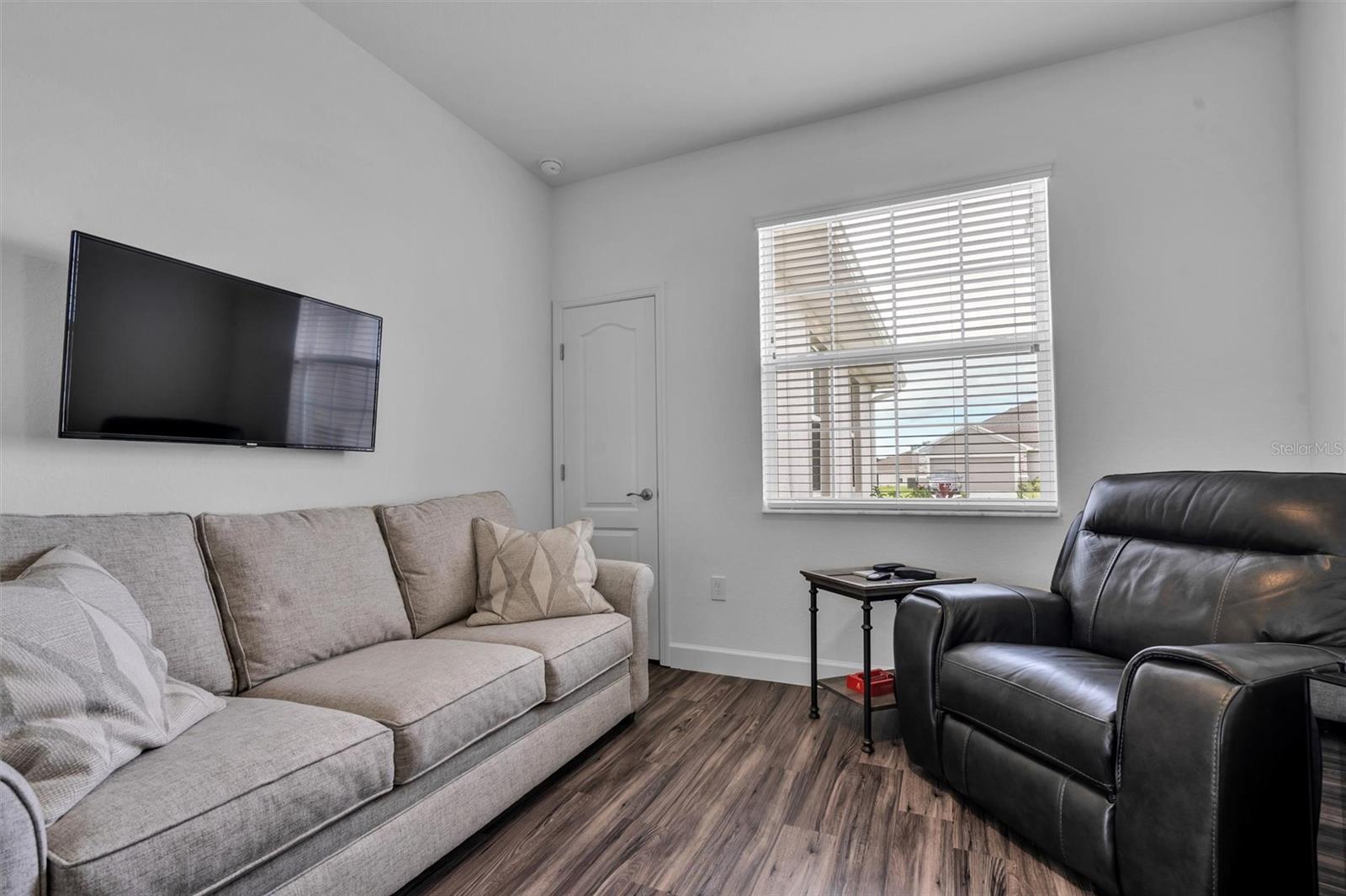 535 SANCTUARY BLVD