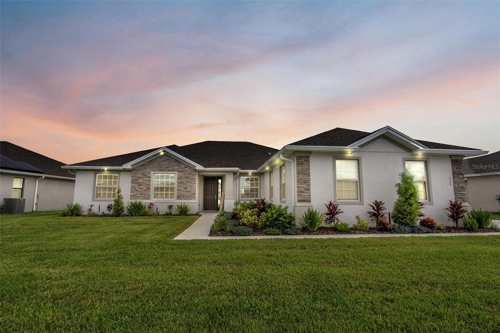 535 SANCTUARY BLVD