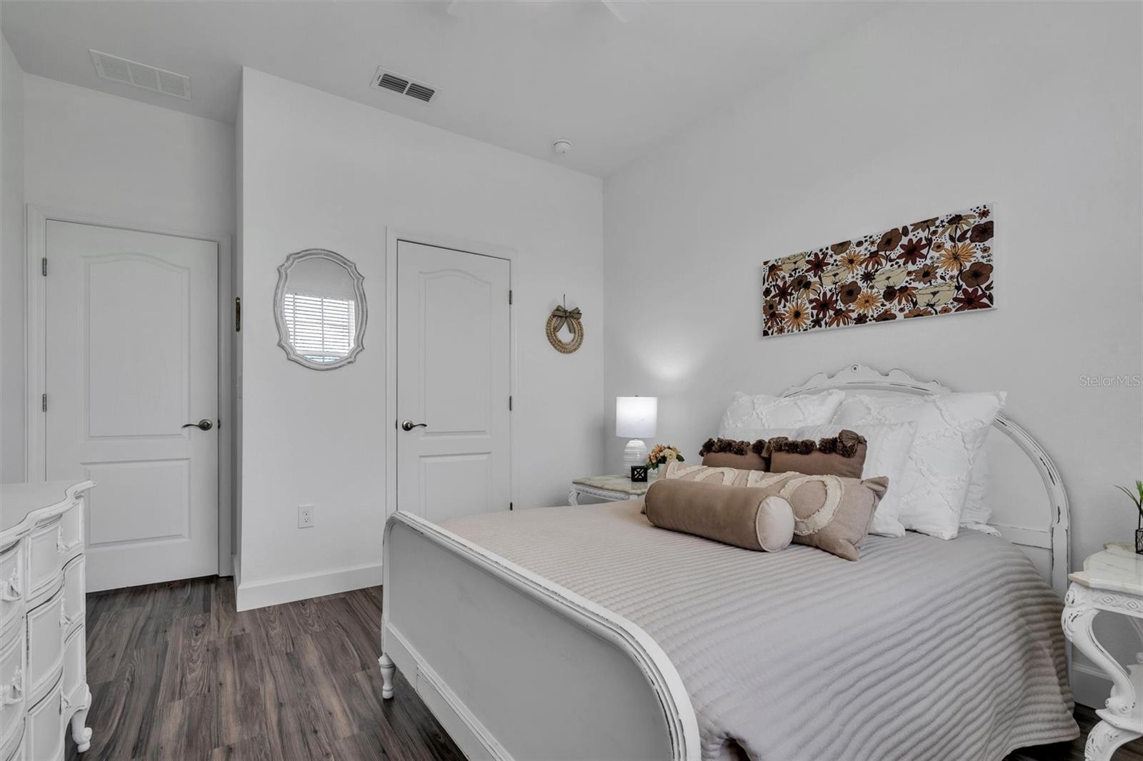 535 SANCTUARY BLVD