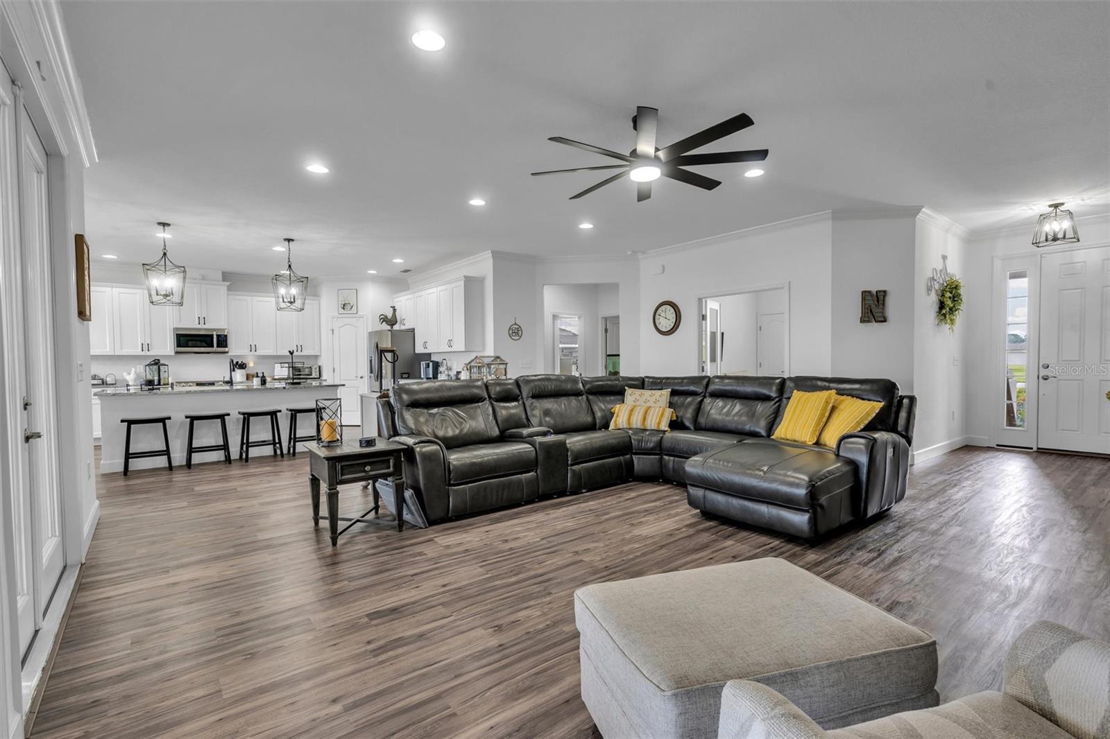 535 SANCTUARY BLVD