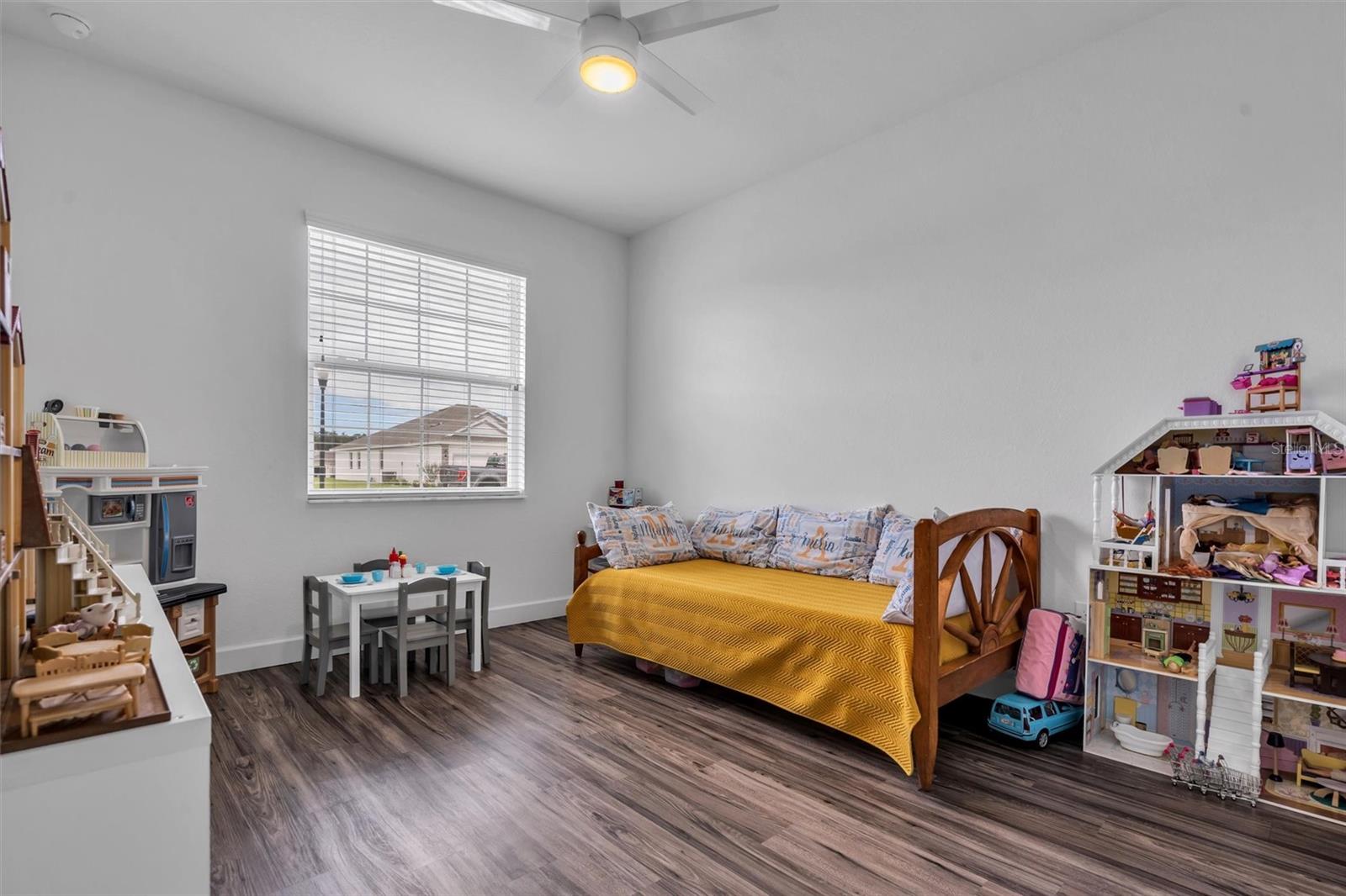 535 SANCTUARY BLVD