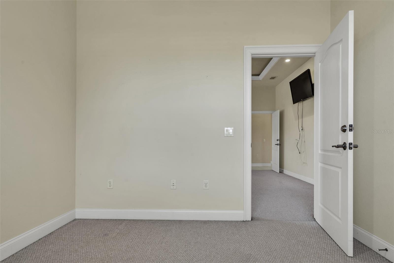 2313 CHESTERFIELD CIR