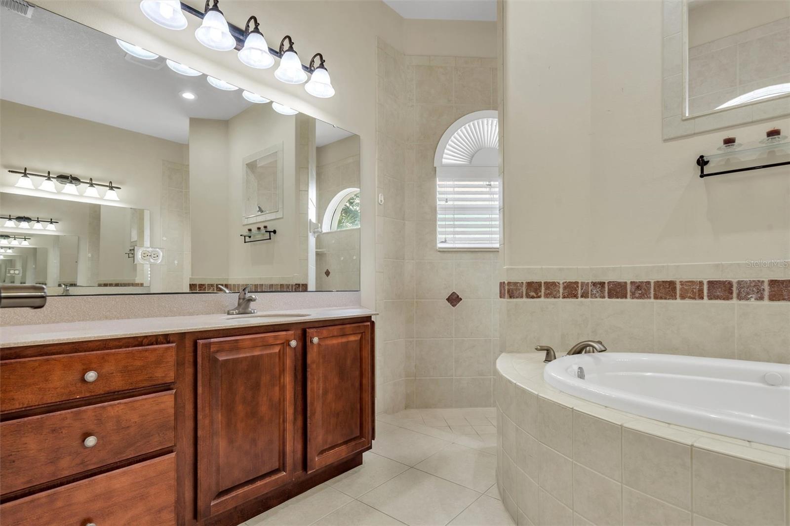 2313 CHESTERFIELD CIR