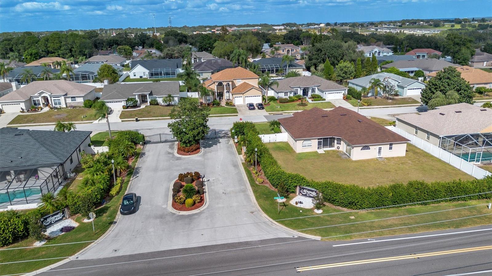 2313 CHESTERFIELD CIR