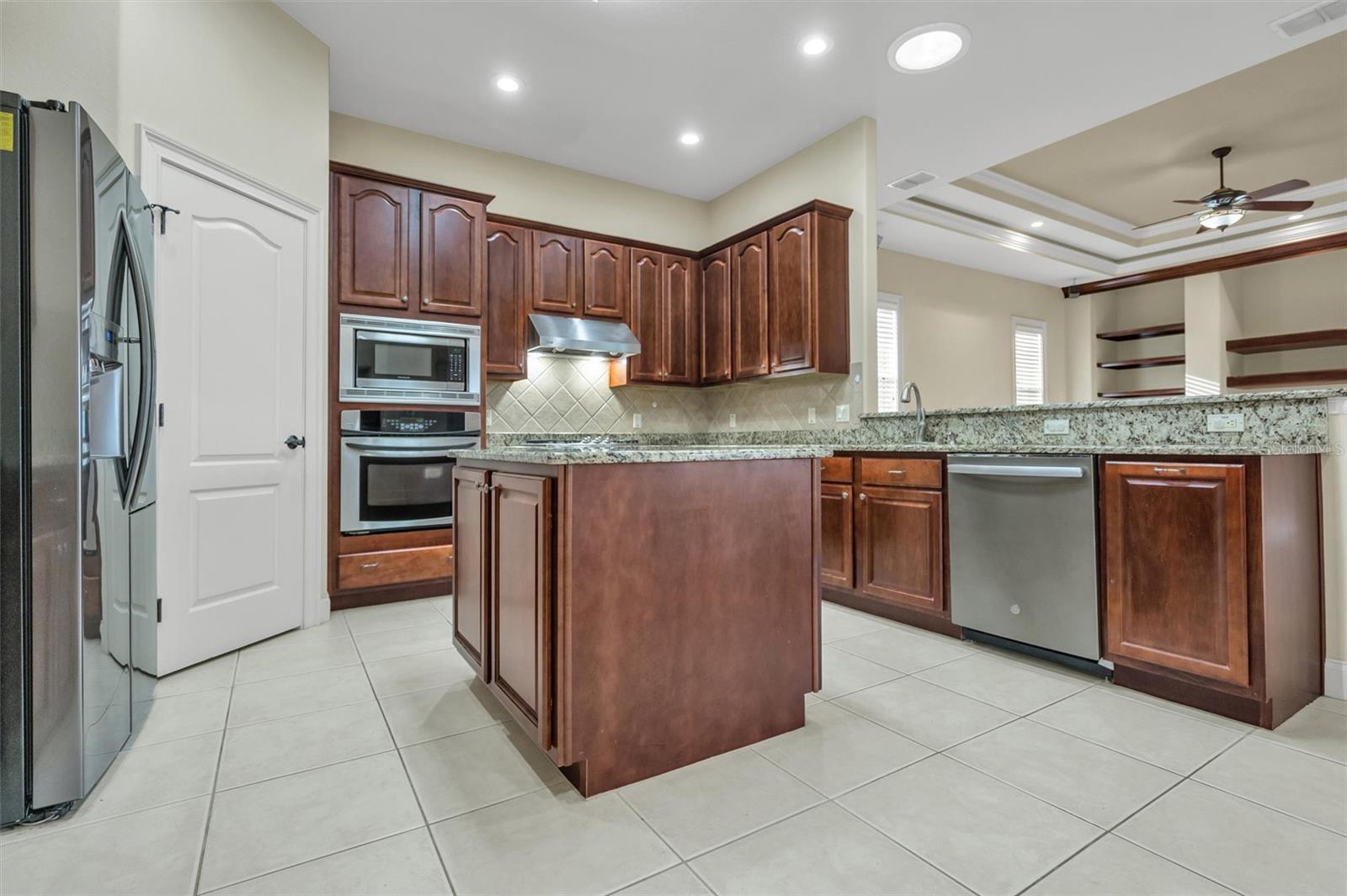 2313 CHESTERFIELD CIR