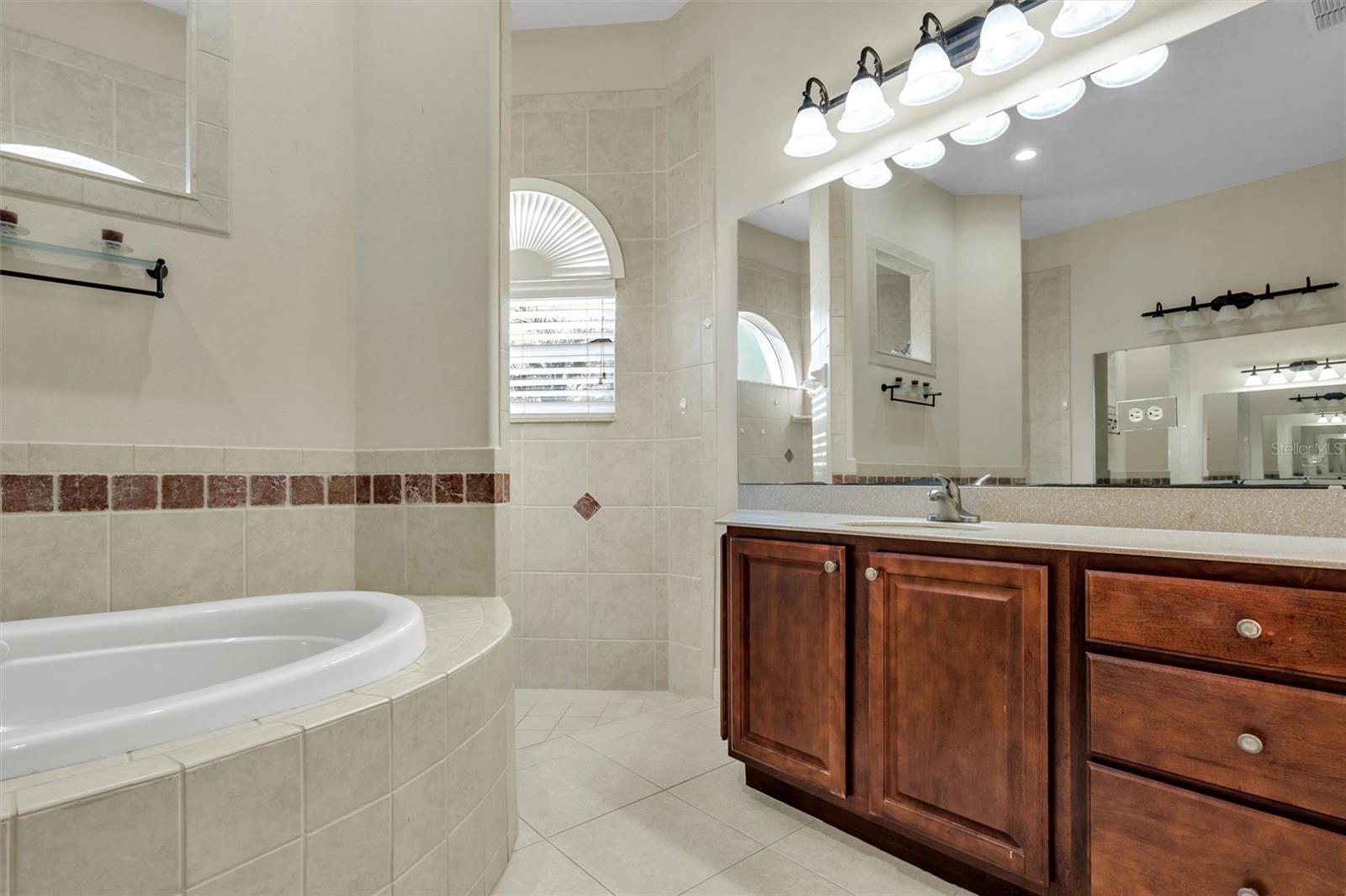 2313 CHESTERFIELD CIR