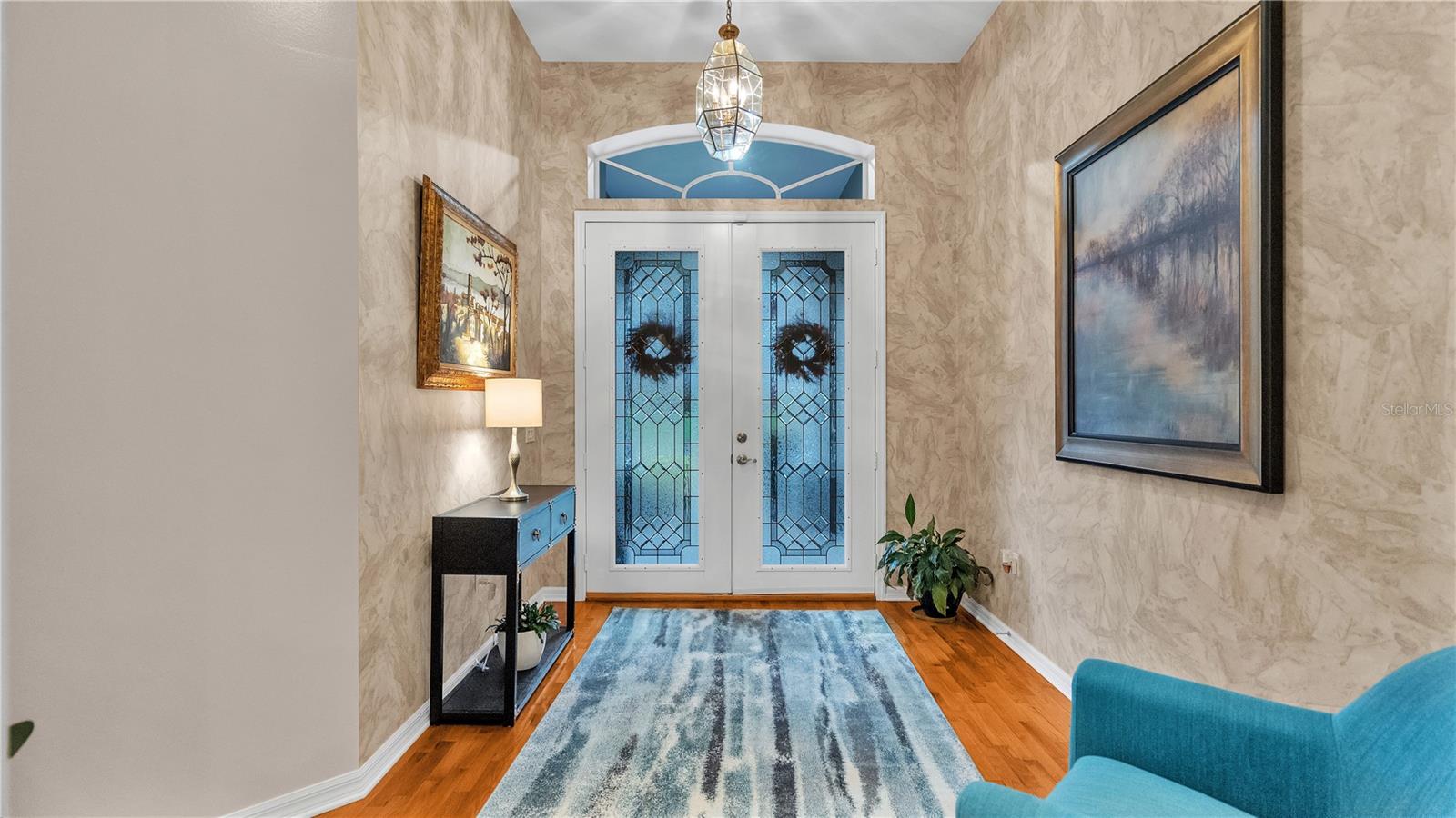 6857 CRESCENT OAKS CIR