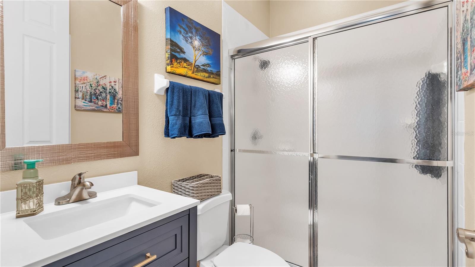 6857 CRESCENT OAKS CIR