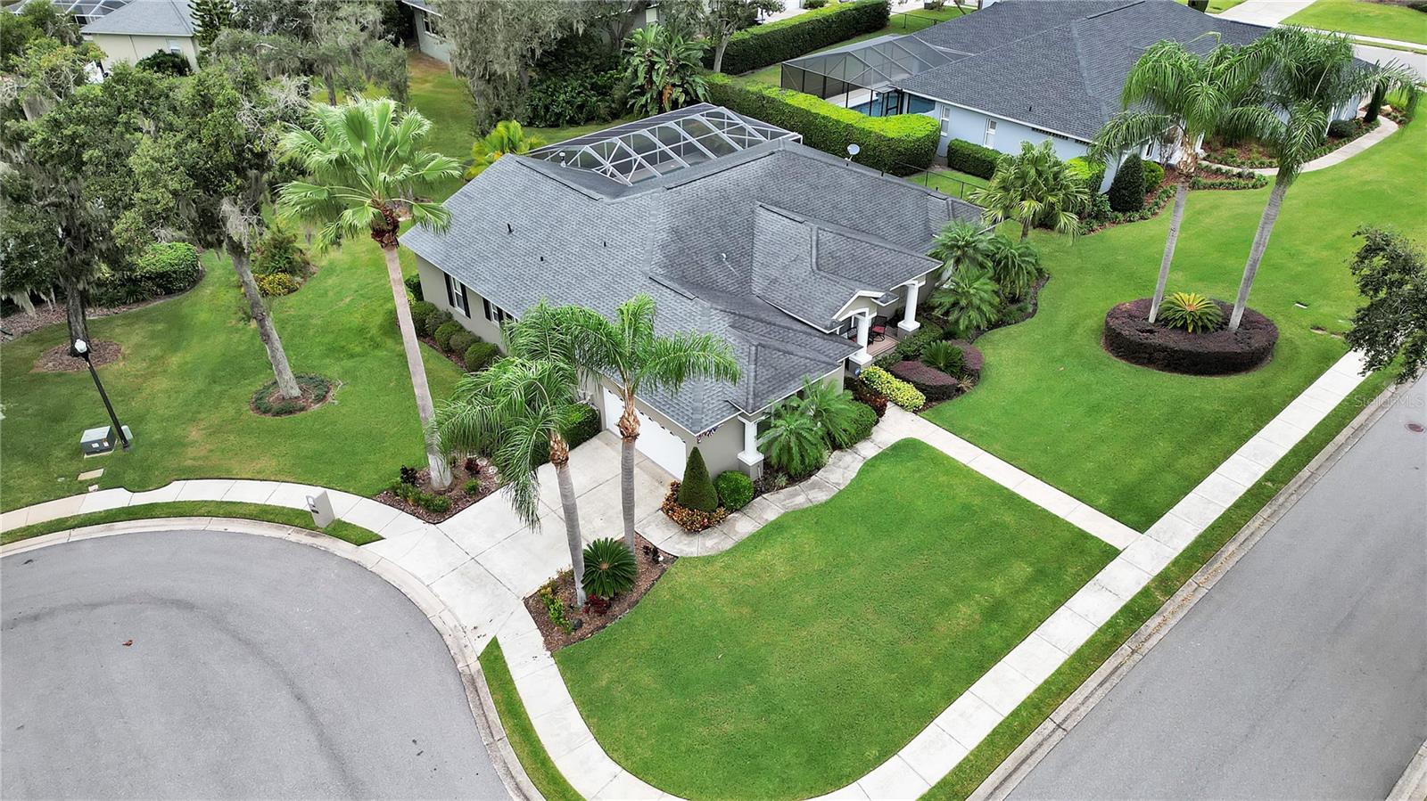 6857 CRESCENT OAKS CIR