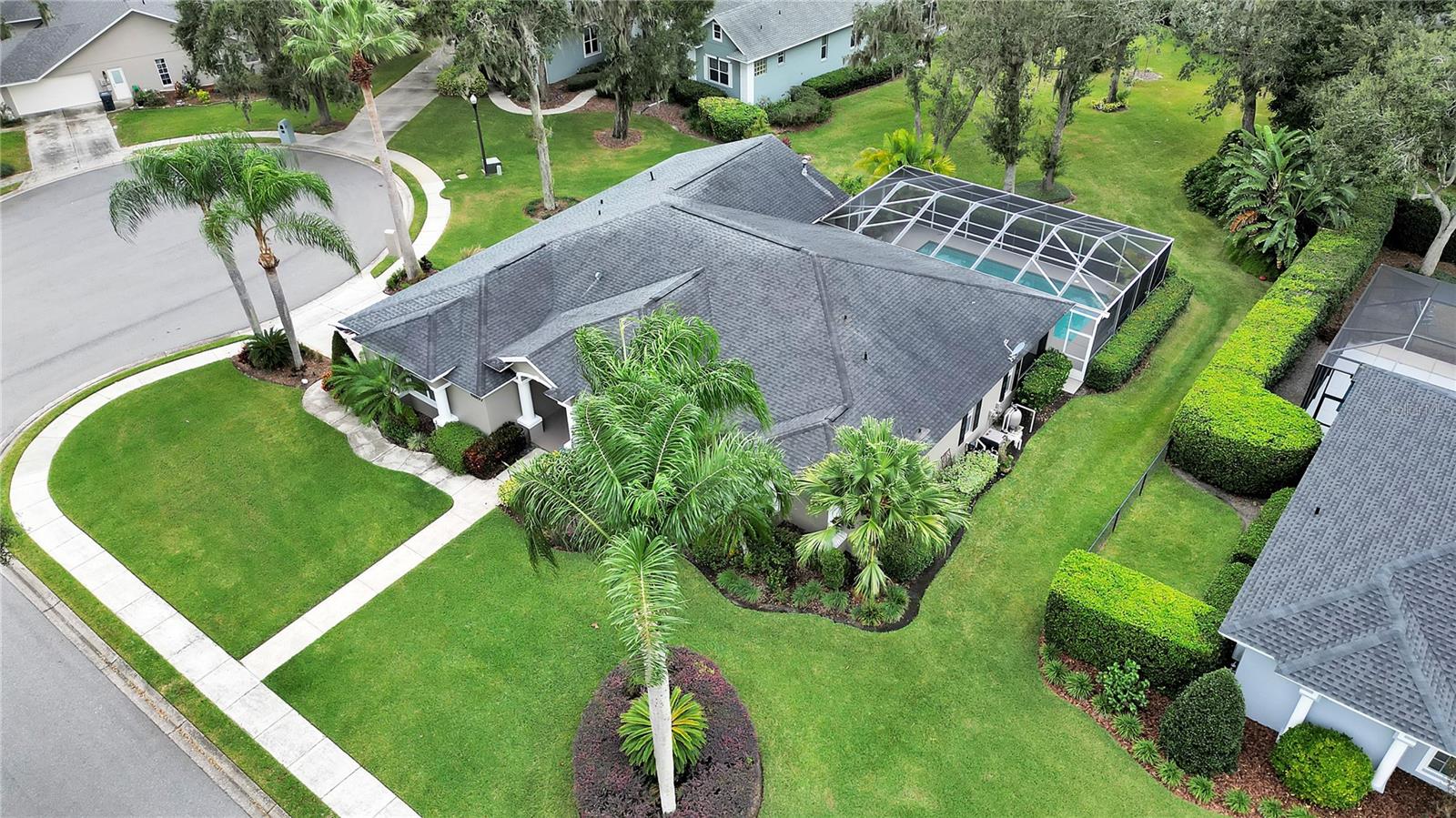 6857 CRESCENT OAKS CIR