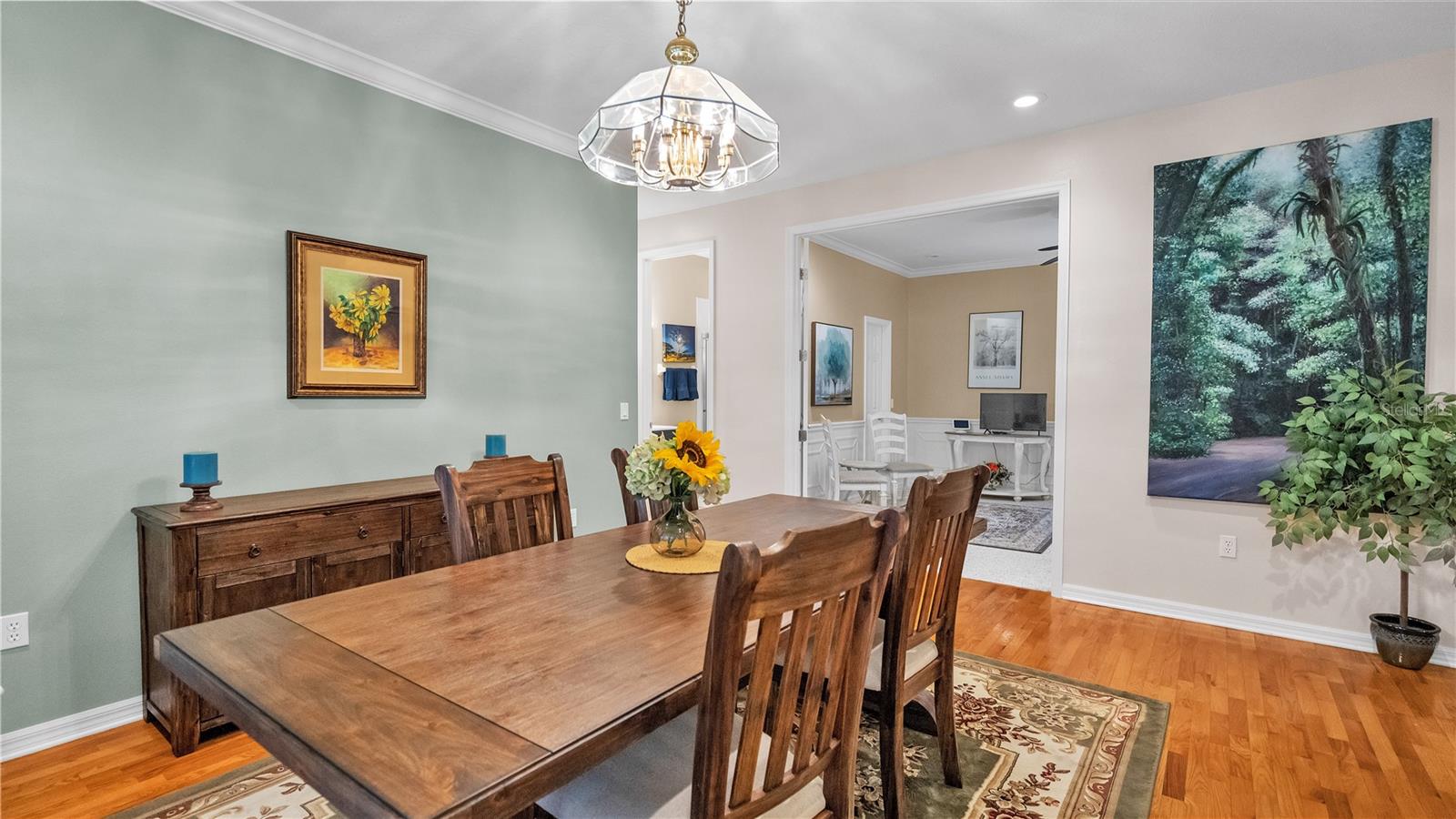 6857 CRESCENT OAKS CIR