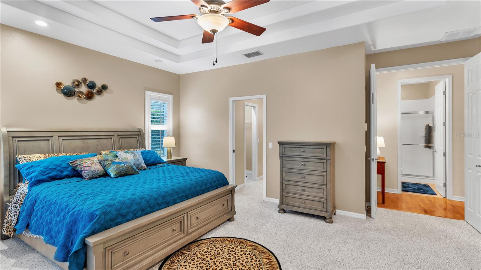 6857 CRESCENT OAKS CIR