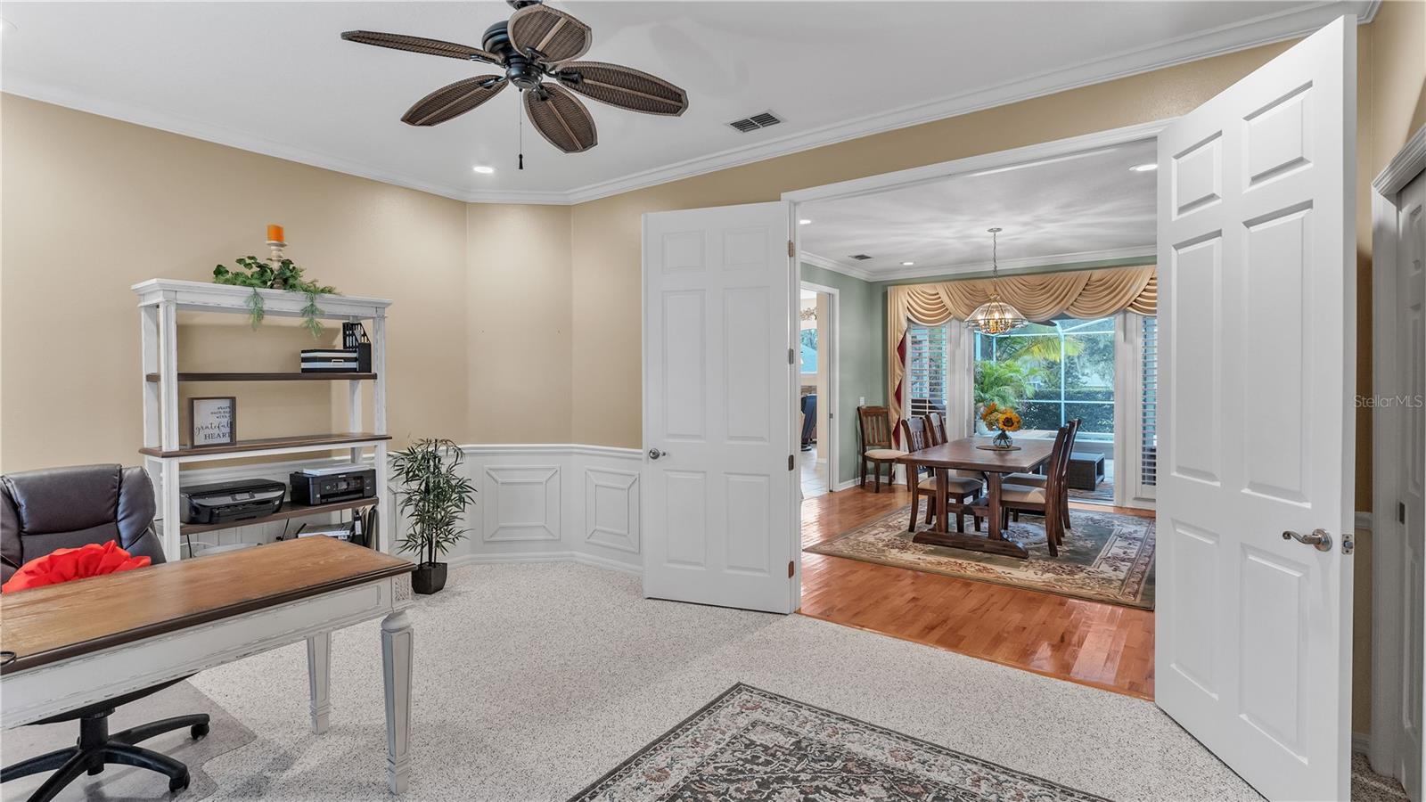 6857 CRESCENT OAKS CIR