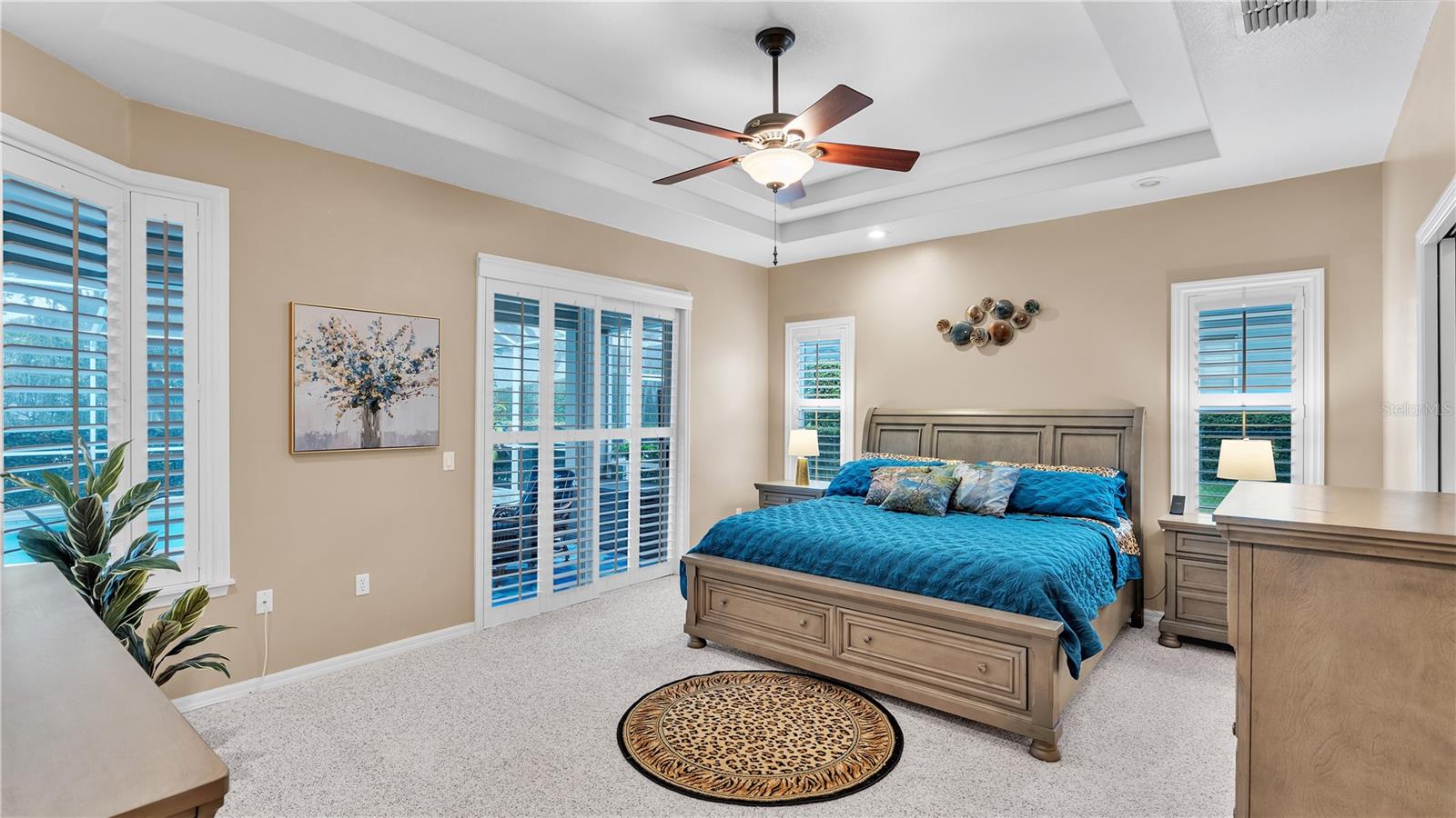 6857 CRESCENT OAKS CIR