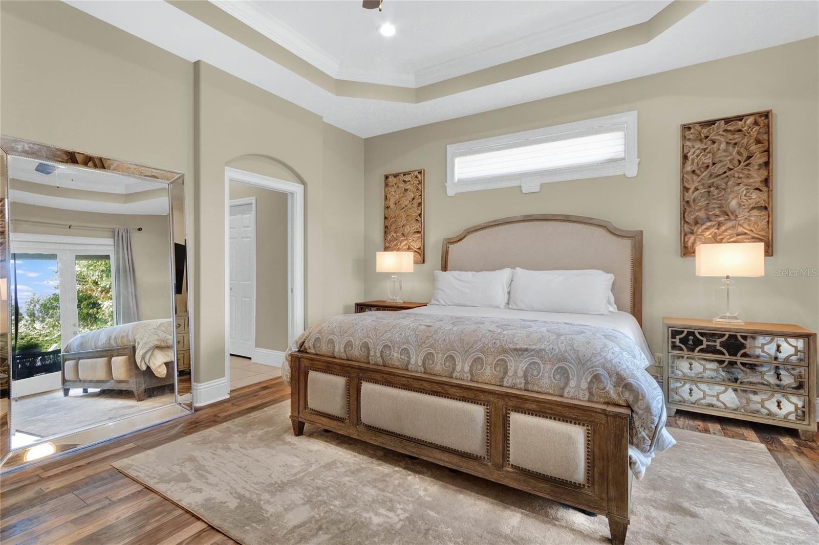 1364 CRESCENT WOODS LOOP