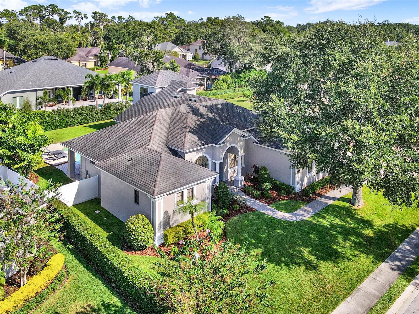 1364 CRESCENT WOODS LOOP