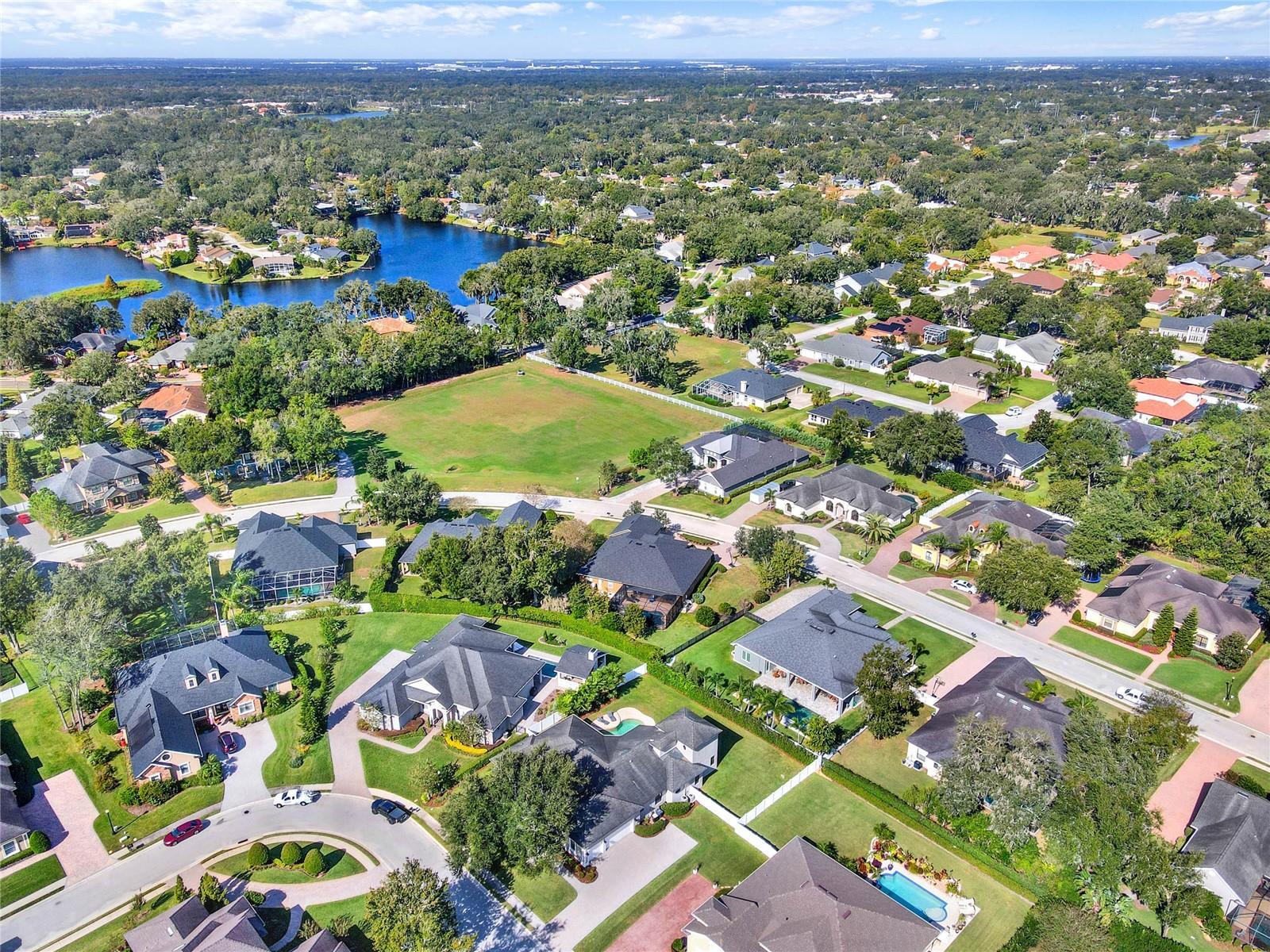 1364 CRESCENT WOODS LOOP