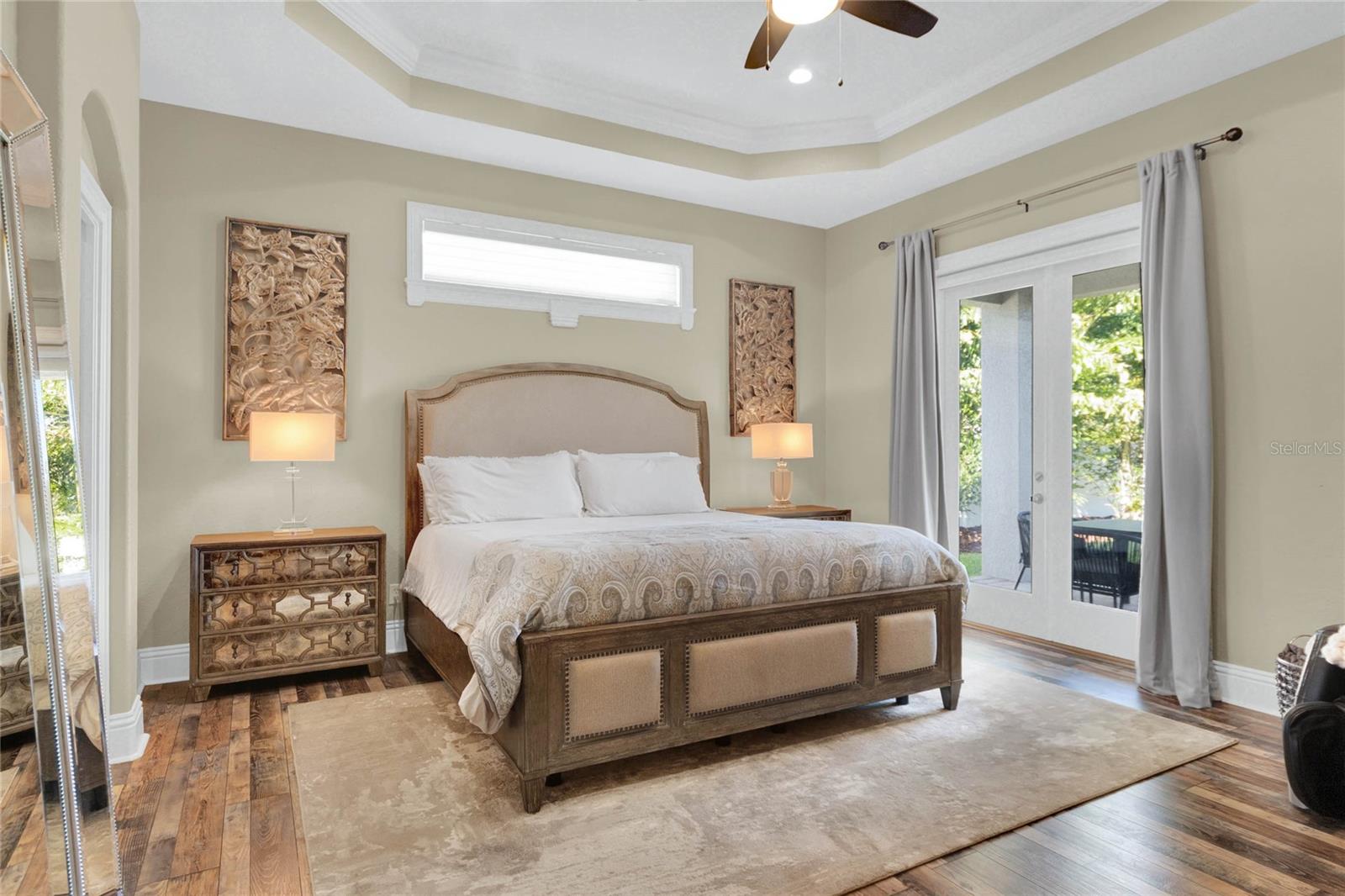 1364 CRESCENT WOODS LOOP