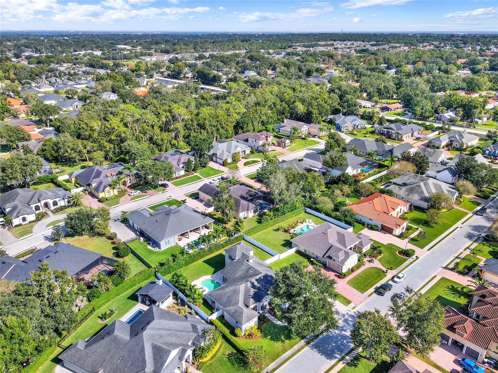 1364 CRESCENT WOODS LOOP