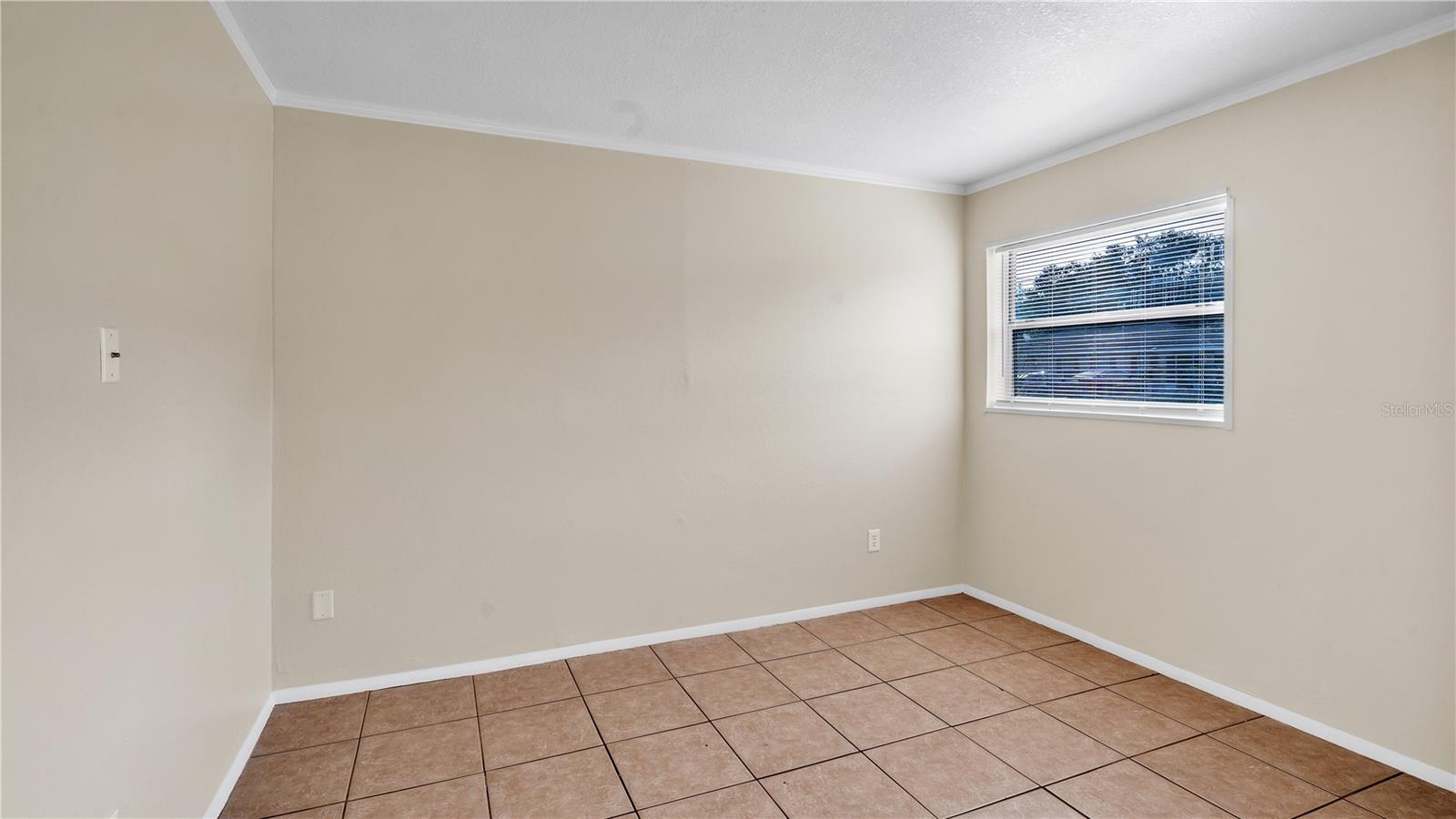 1116 CAREFREE COVE DR