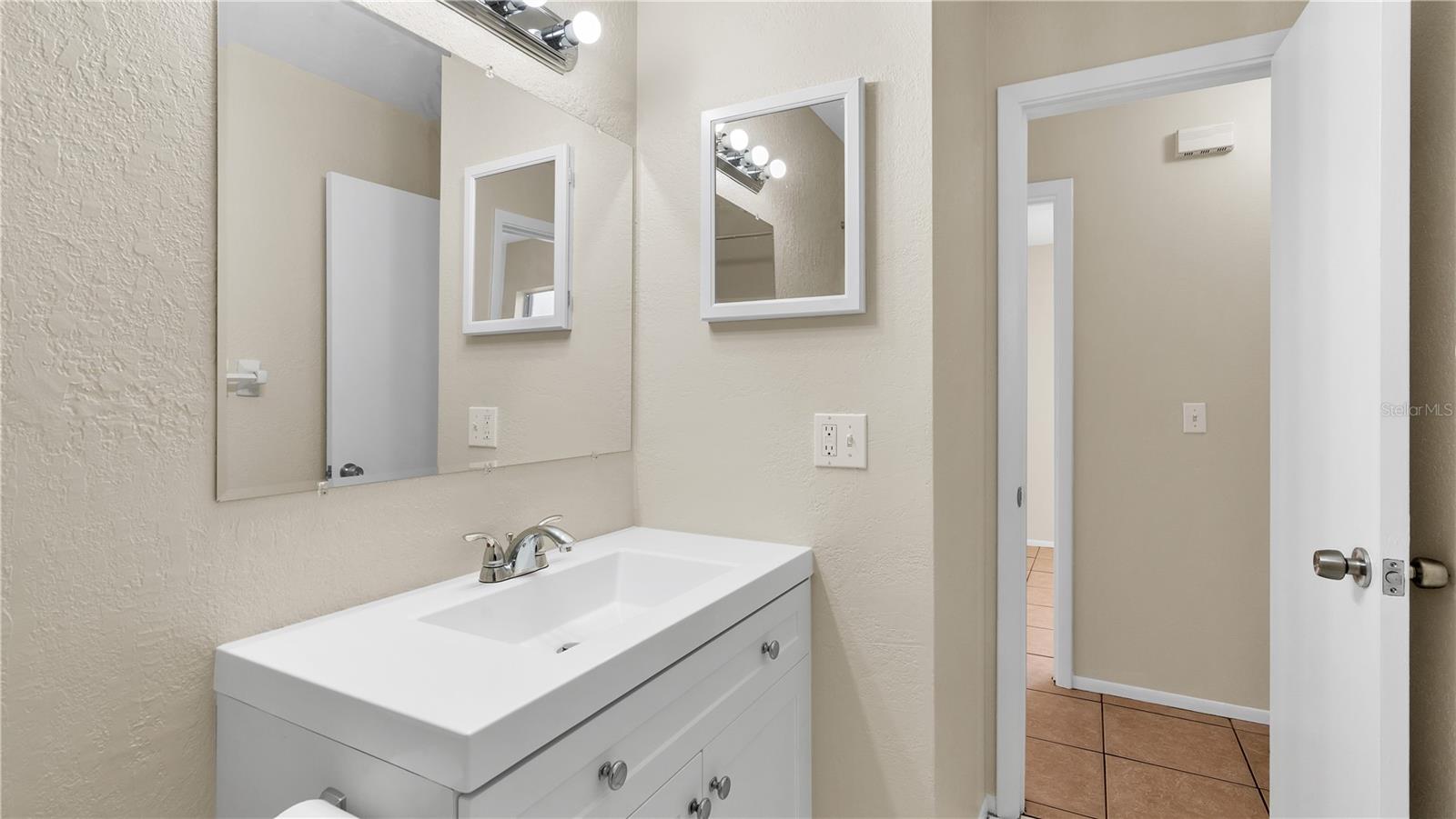 1116 CAREFREE COVE DR