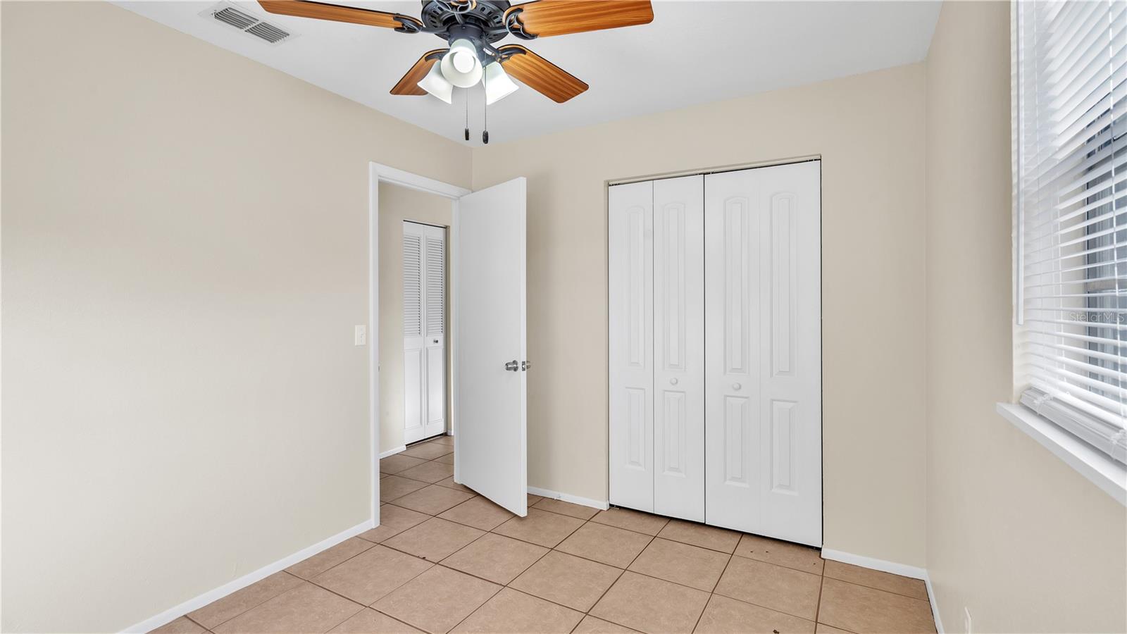 1116 CAREFREE COVE DR