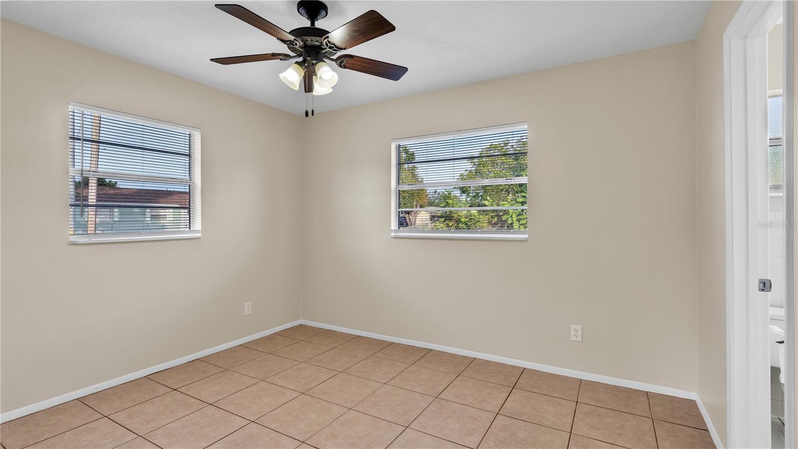 1116 CAREFREE COVE DR